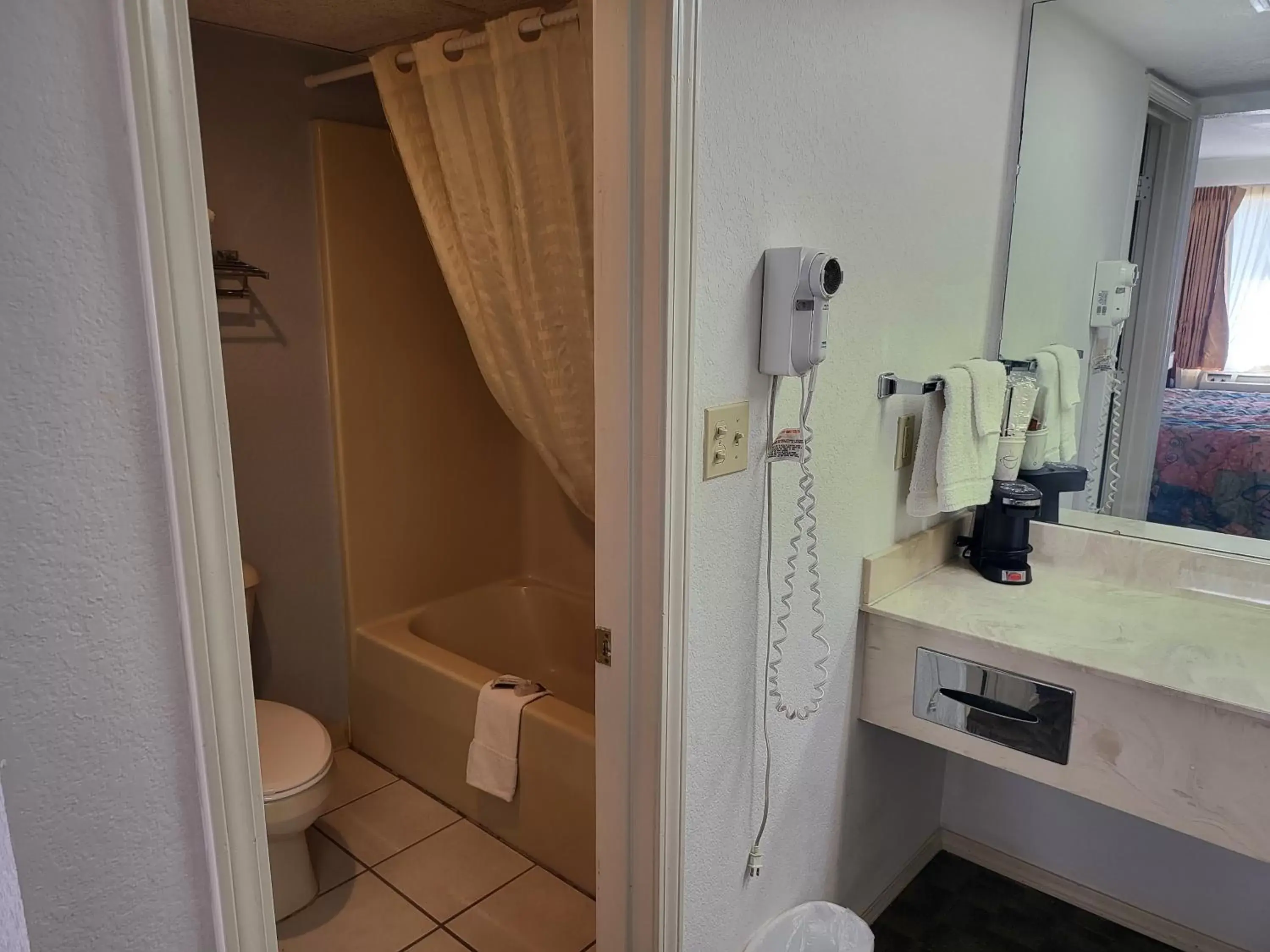 Bathroom in Blue Ribbon Inn and Suites