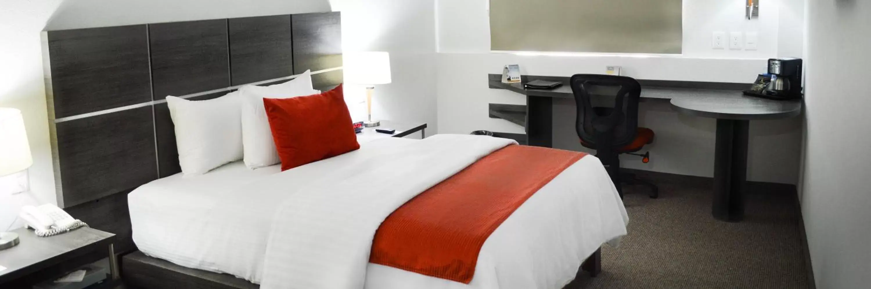 Bed in Comfort Inn Querétaro