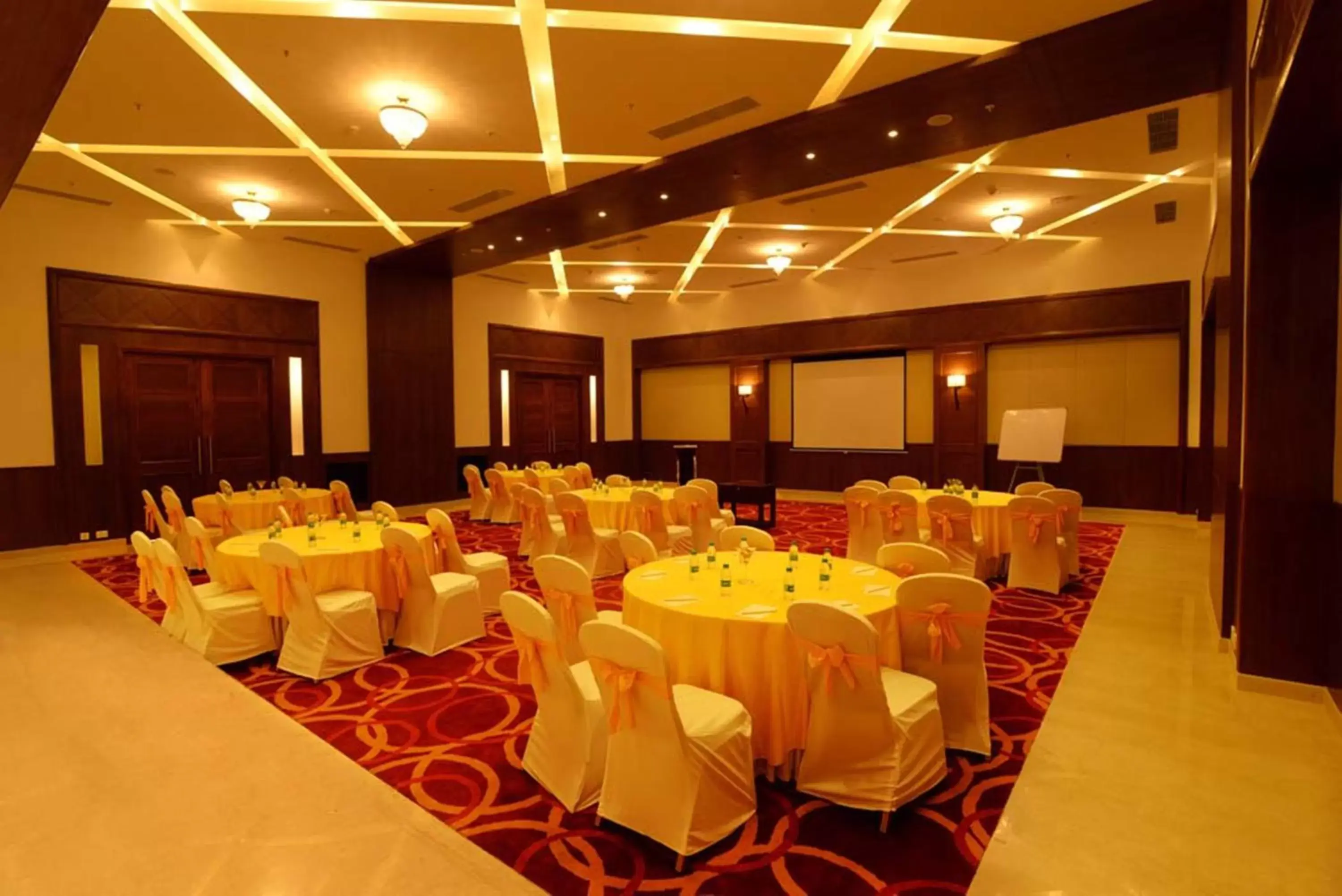 Banquet/Function facilities, Banquet Facilities in Lemon Tree Hotel Coimbatore