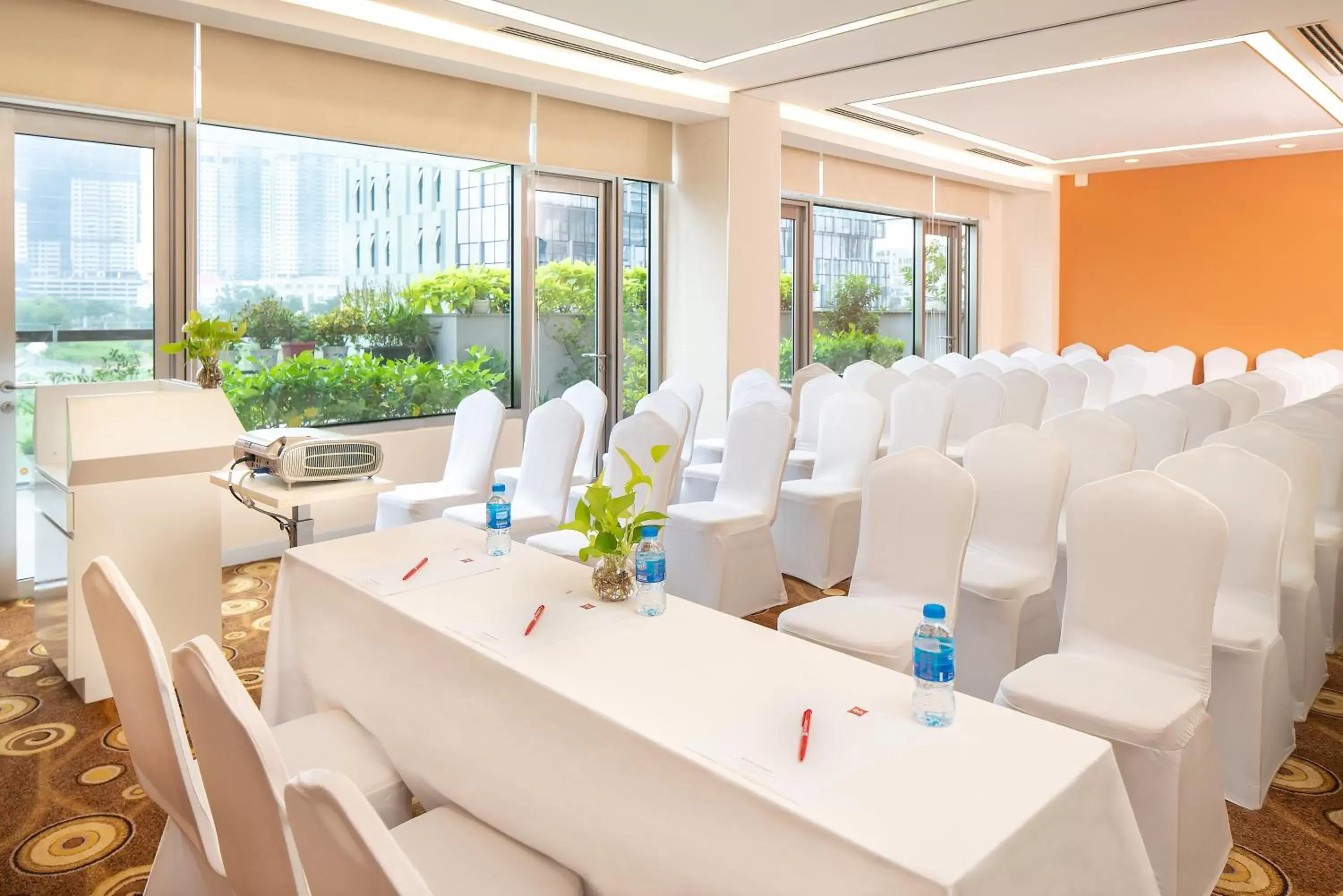 Meeting/conference room in Ibis Saigon South