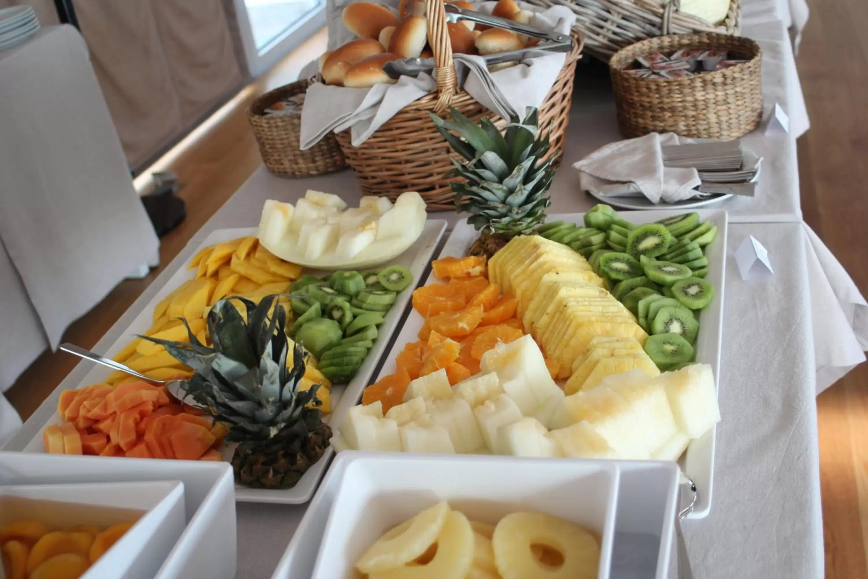 Buffet breakfast in Delfim Douro Hotel