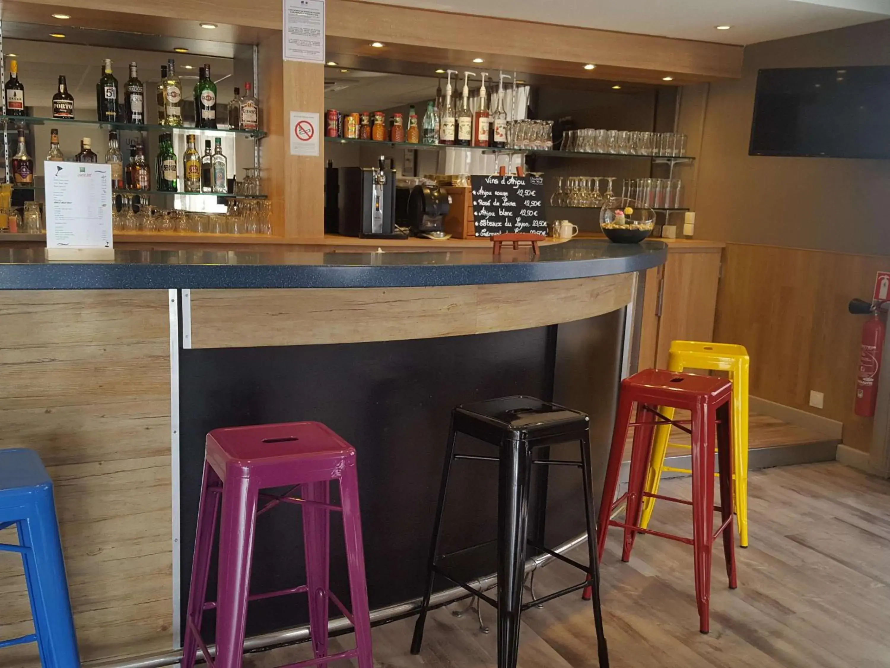 Lounge or bar, Lounge/Bar in ibis Styles Angers Centre Gare