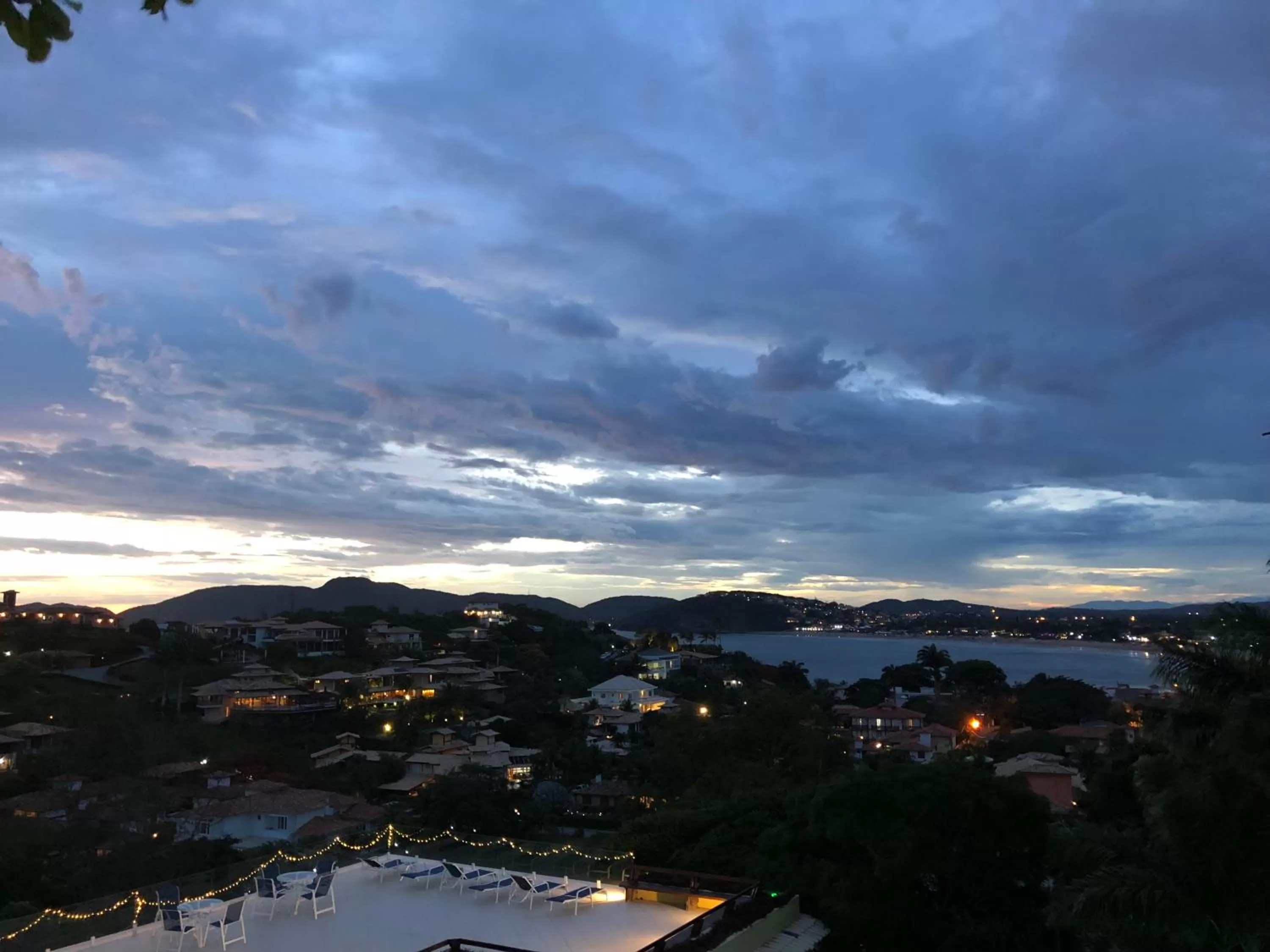 Praia da Ferradurinha Guest House