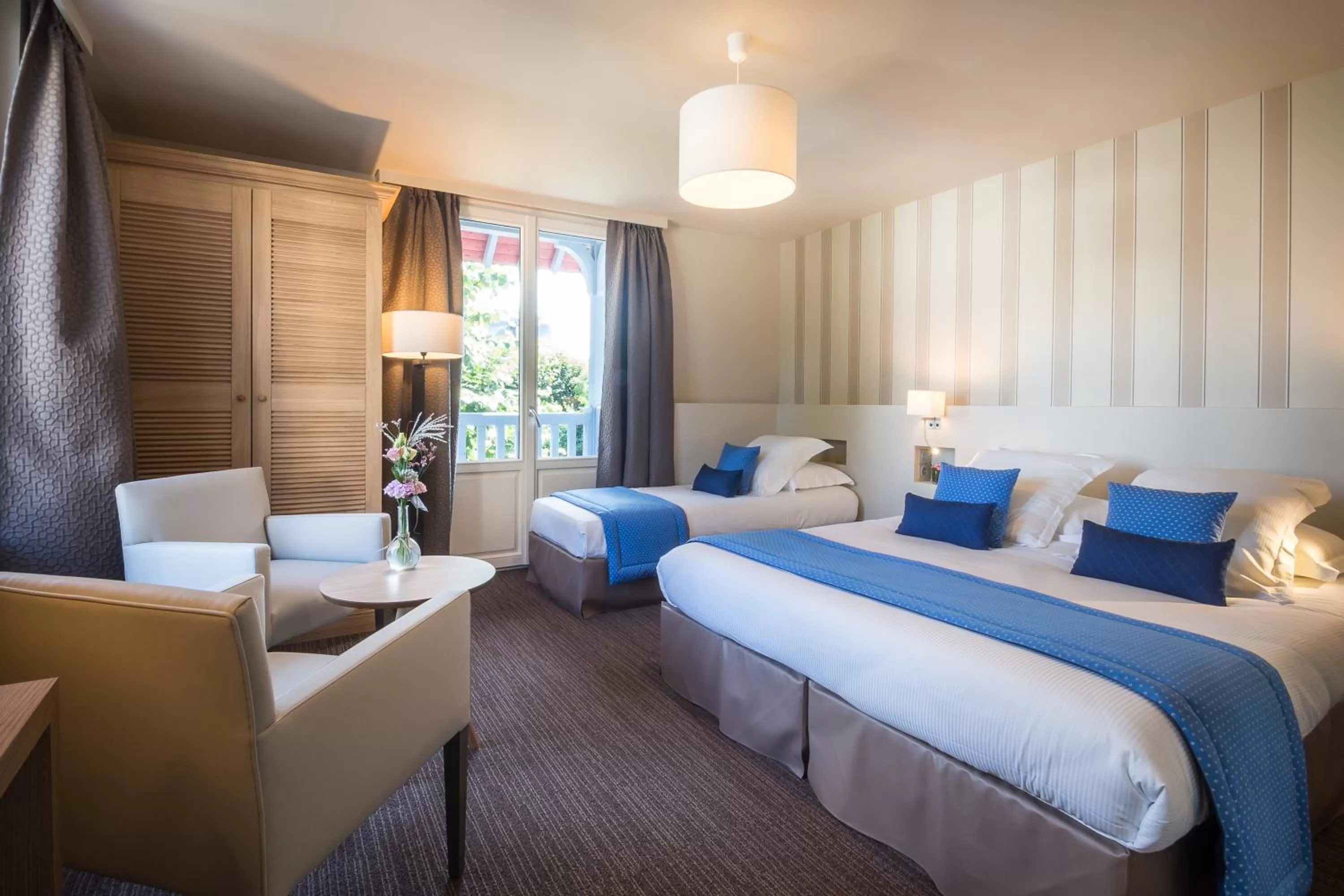 Photo of the whole room, Bed in Villa Odette