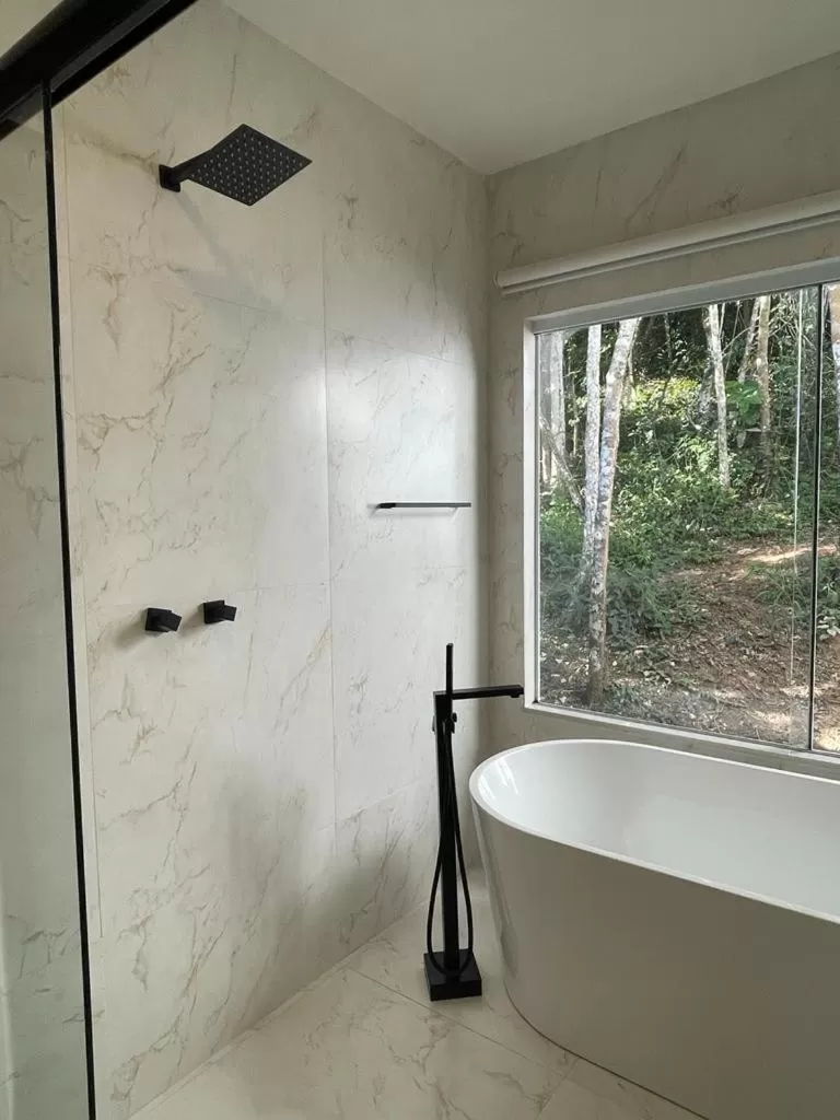 Bath in Pousada Peninsula de Buzios