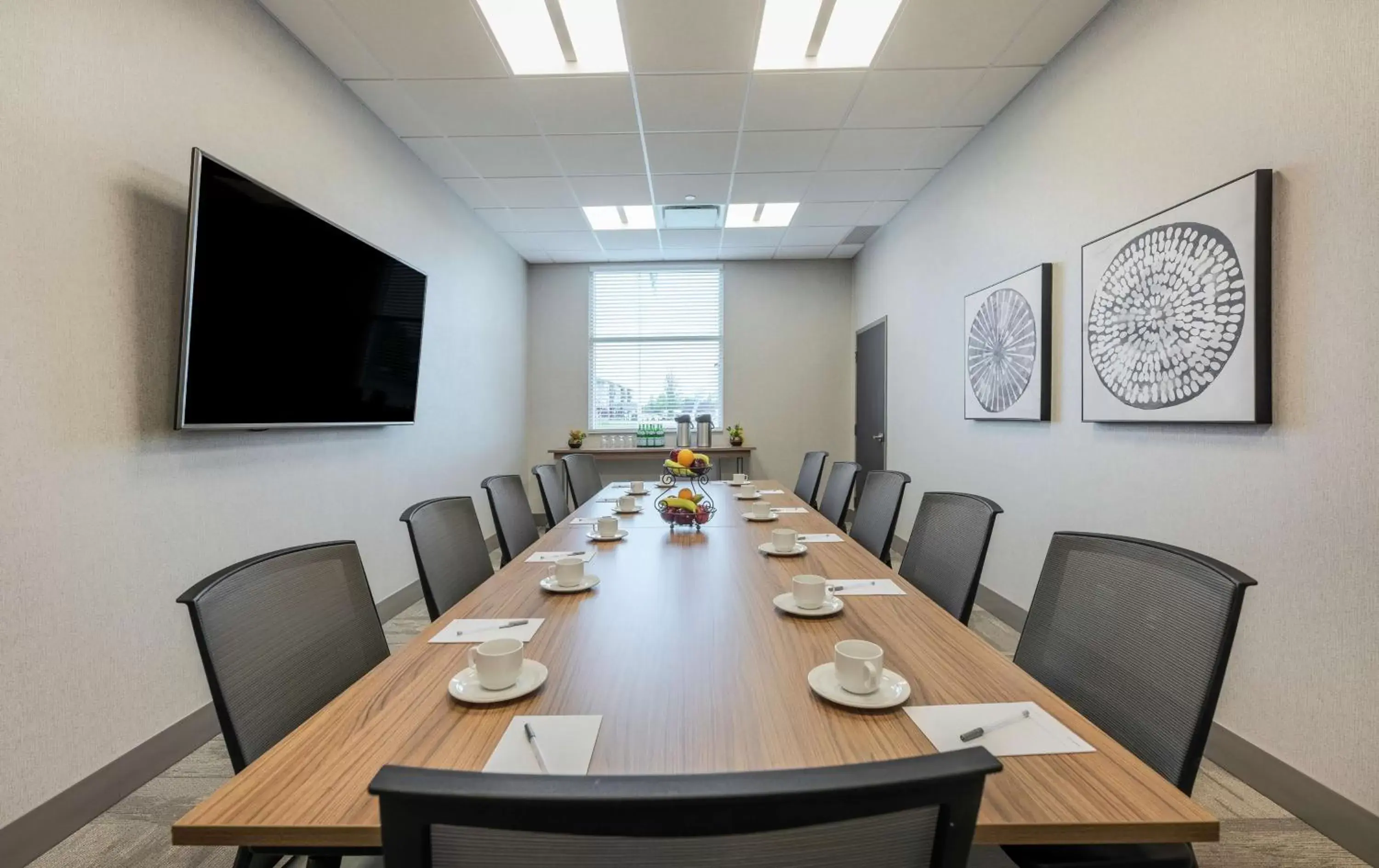 Meeting/conference room in Hampton Inn & Suites Charlottetown