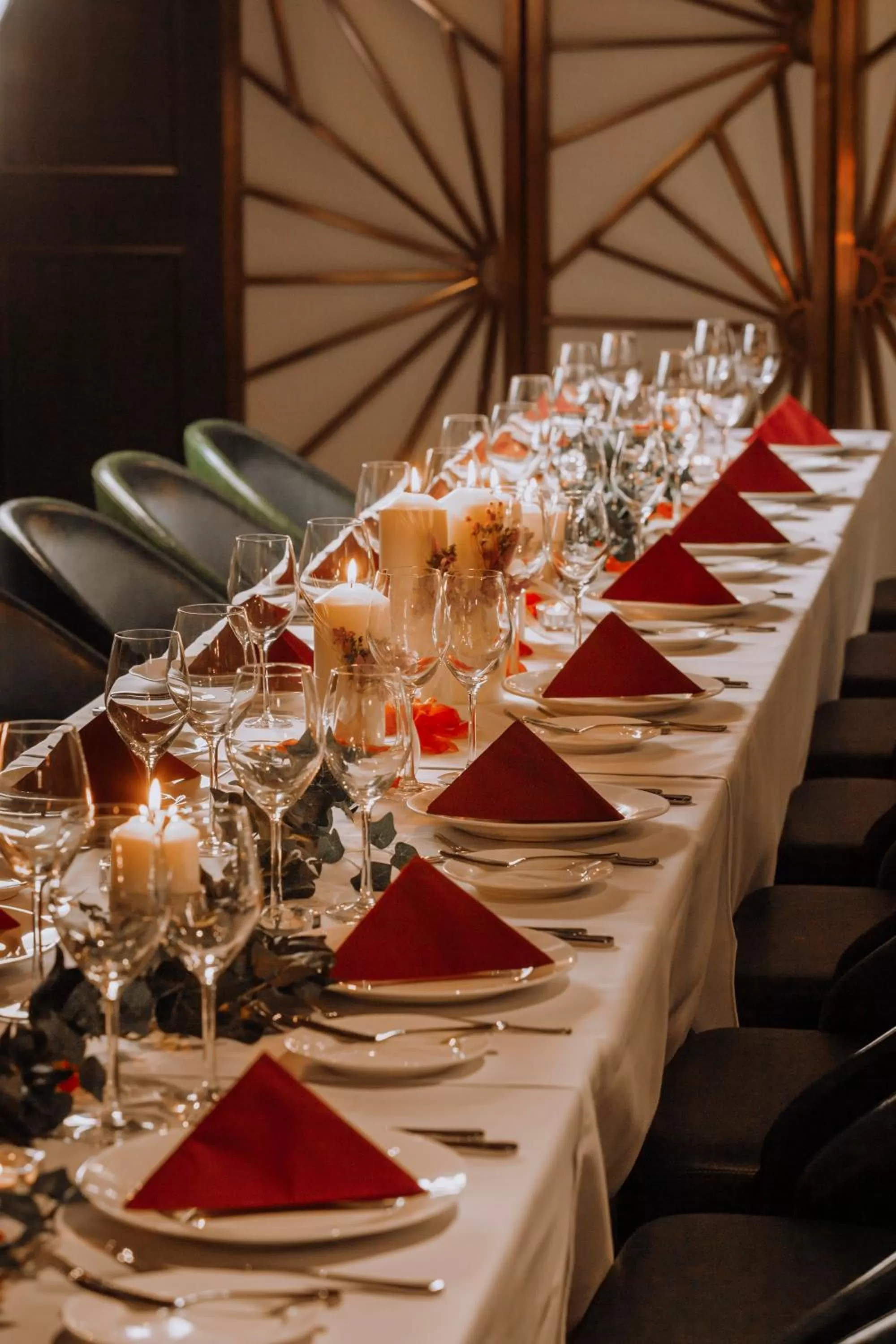 Restaurant/places to eat in Rosedale Hotel Hong Kong