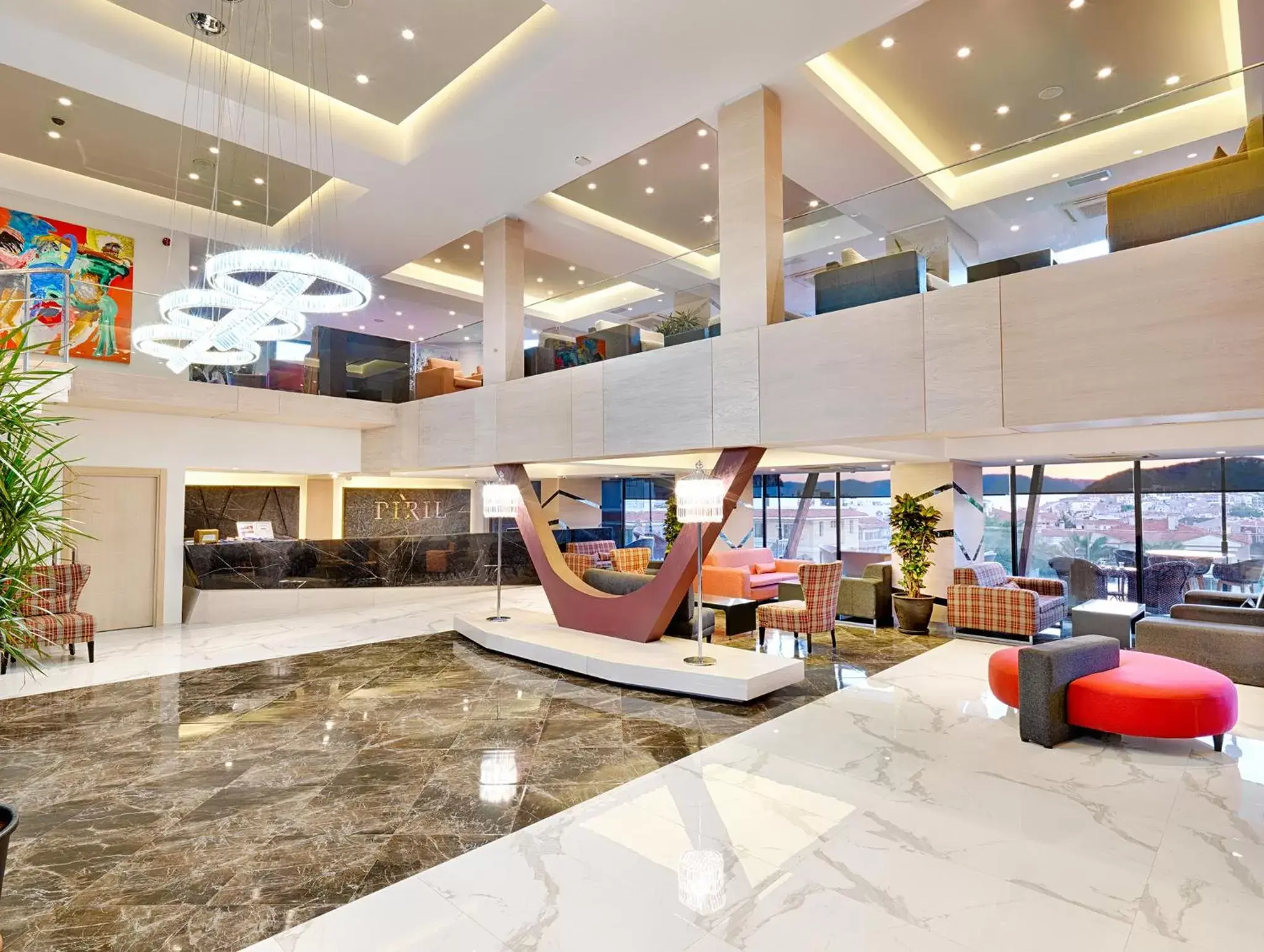 Lobby or reception in Pırıl Hotel Thermal&Beauty SPA