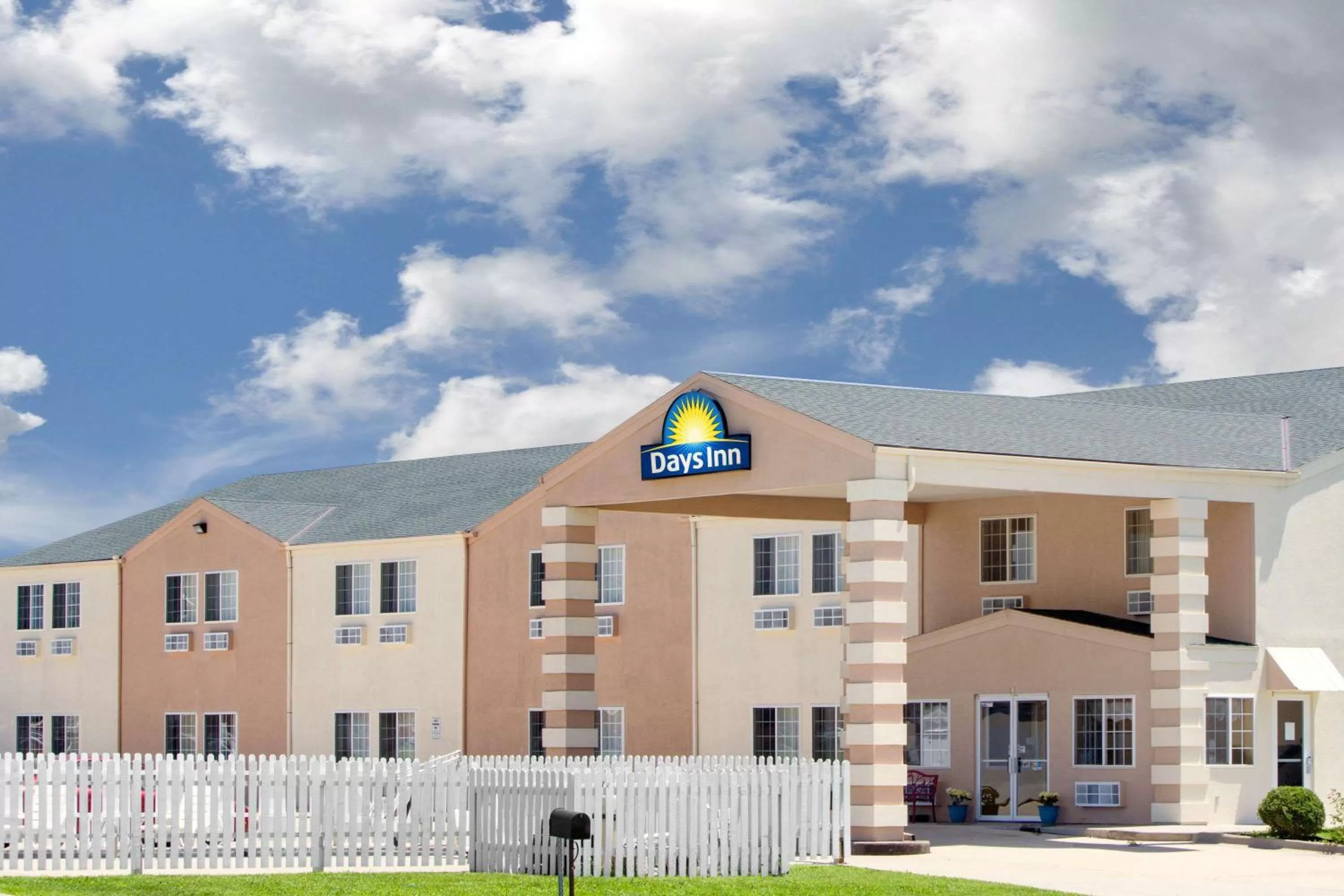 Property building in Days Inn by Wyndham Butler