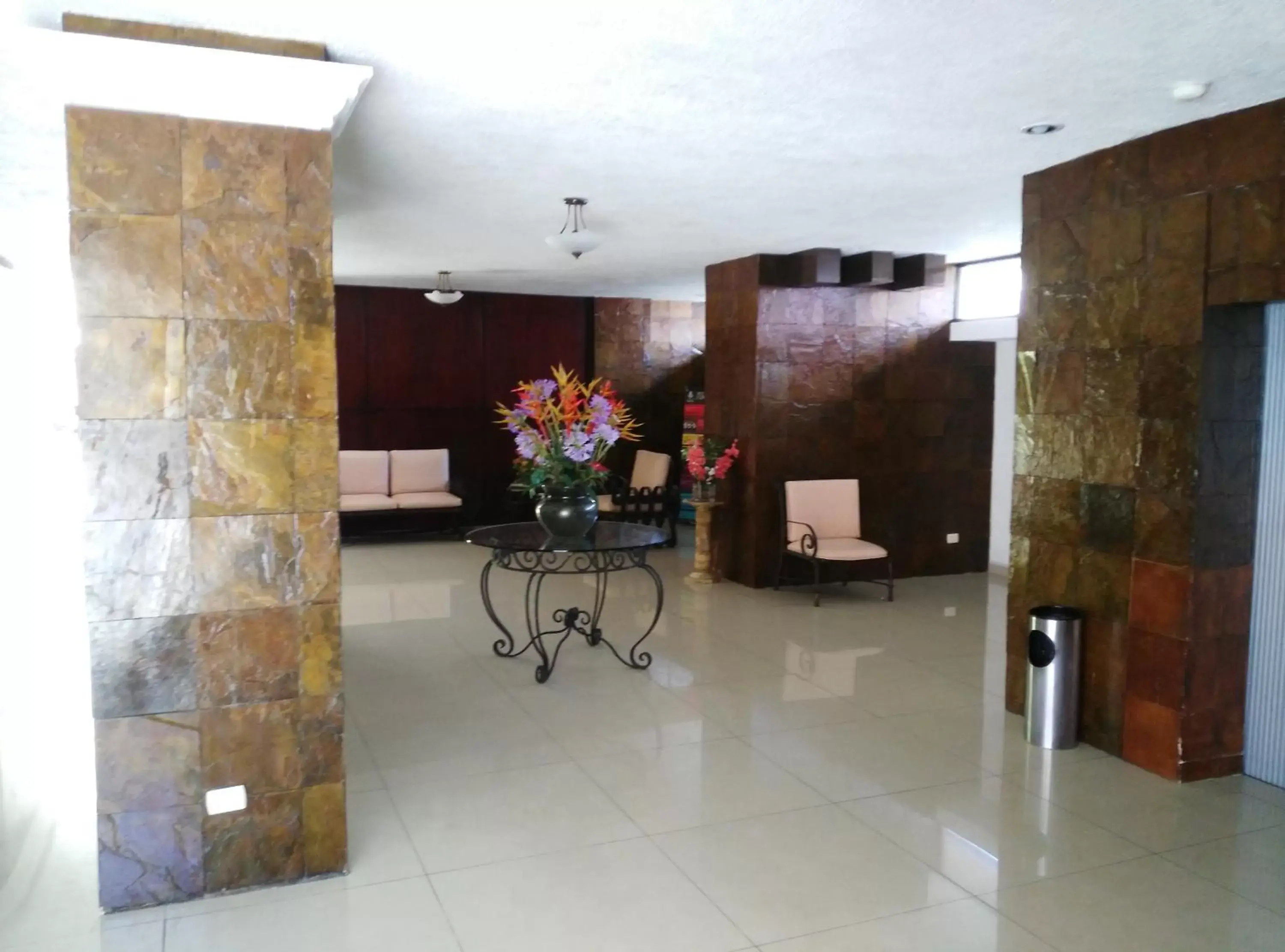 Lobby or reception in Hotel Ambassador Mérida