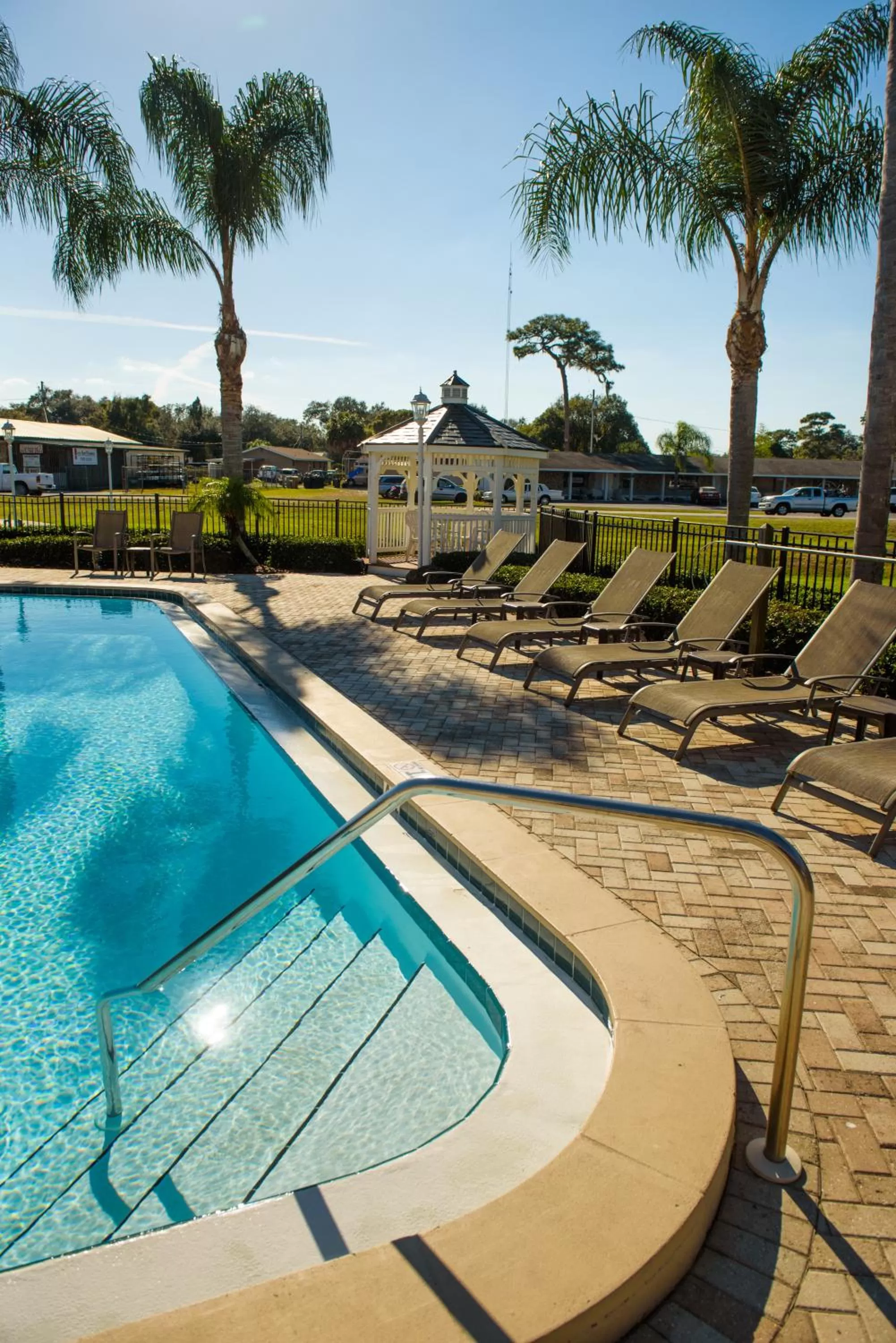 Day in Roadstar Hotel Zephyrhills