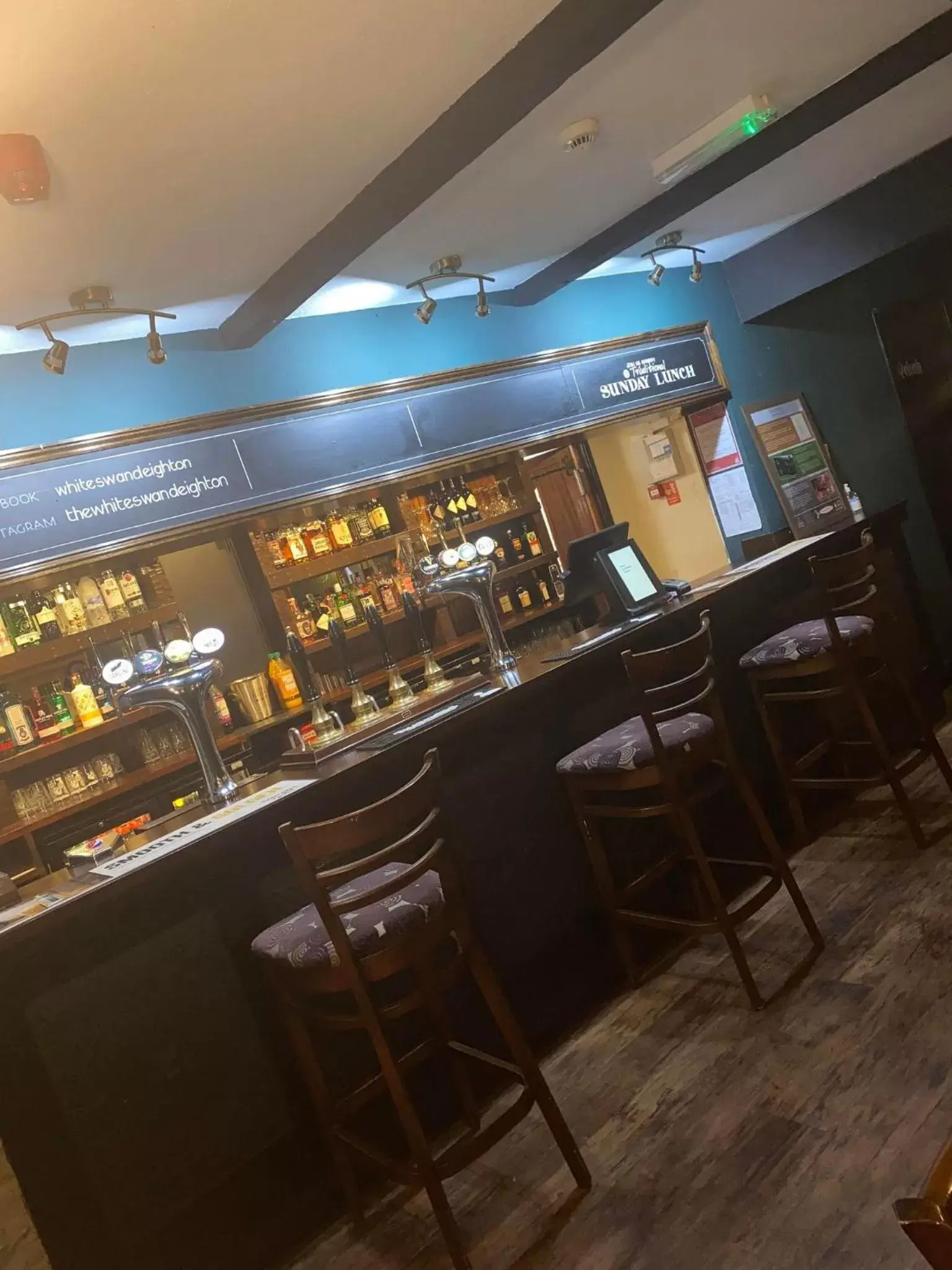 Lounge or bar, Lounge/Bar in The White Swan Deighton
