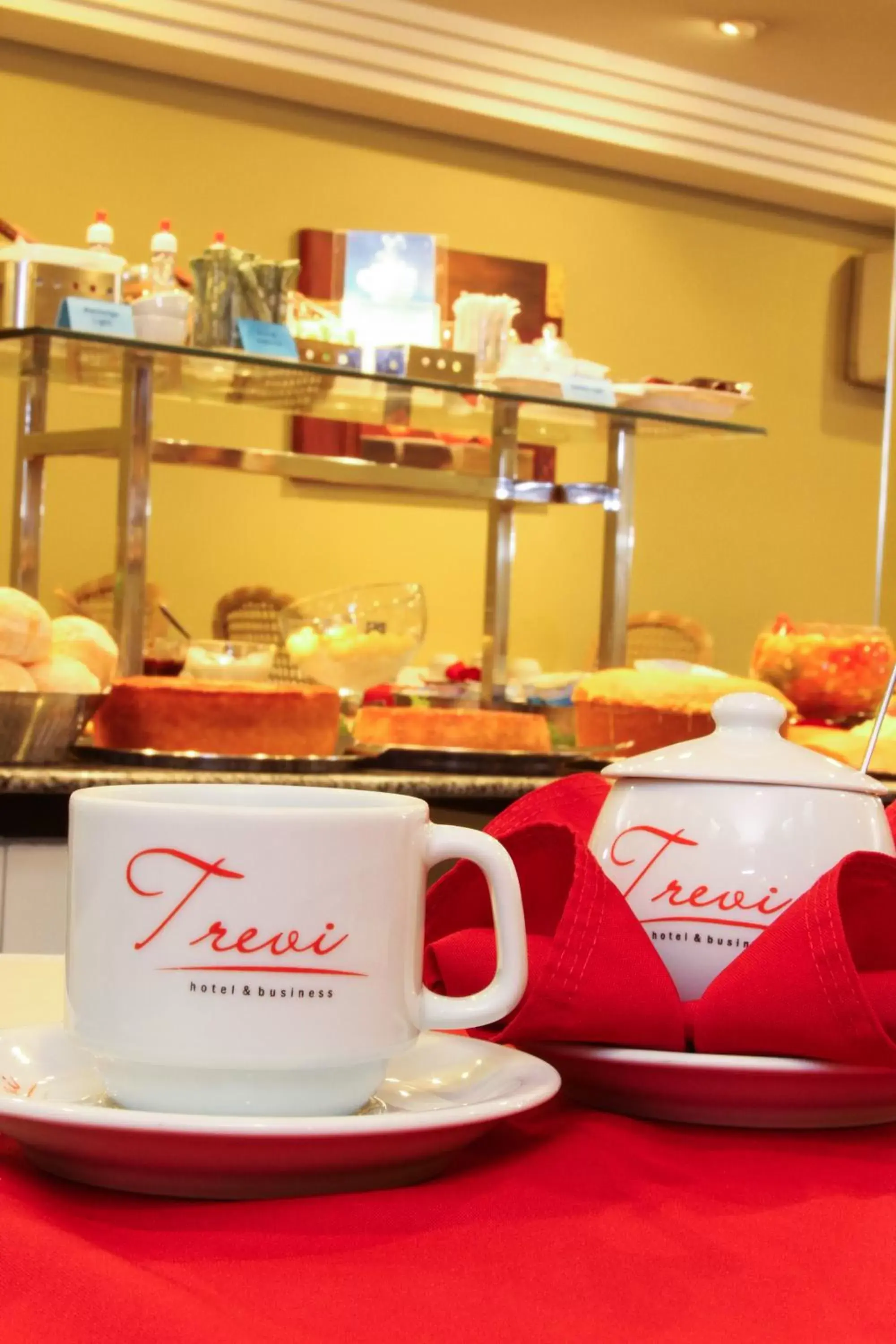Restaurant/places to eat in Trevi Hotel e Business Restaurant/places to eat in Trevi Hotel e Business