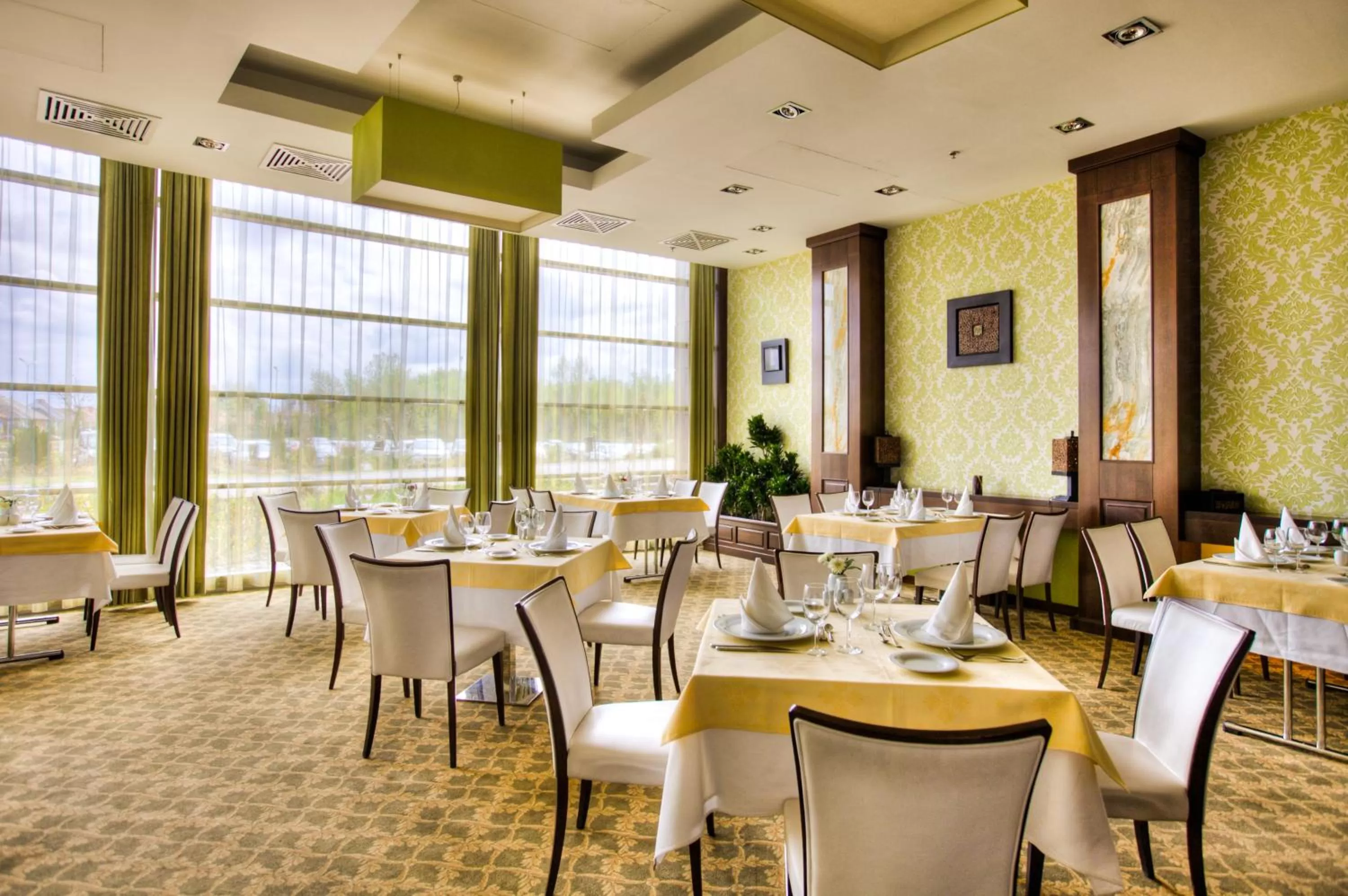Restaurant/places to eat in Aquaworld Resort Budapest