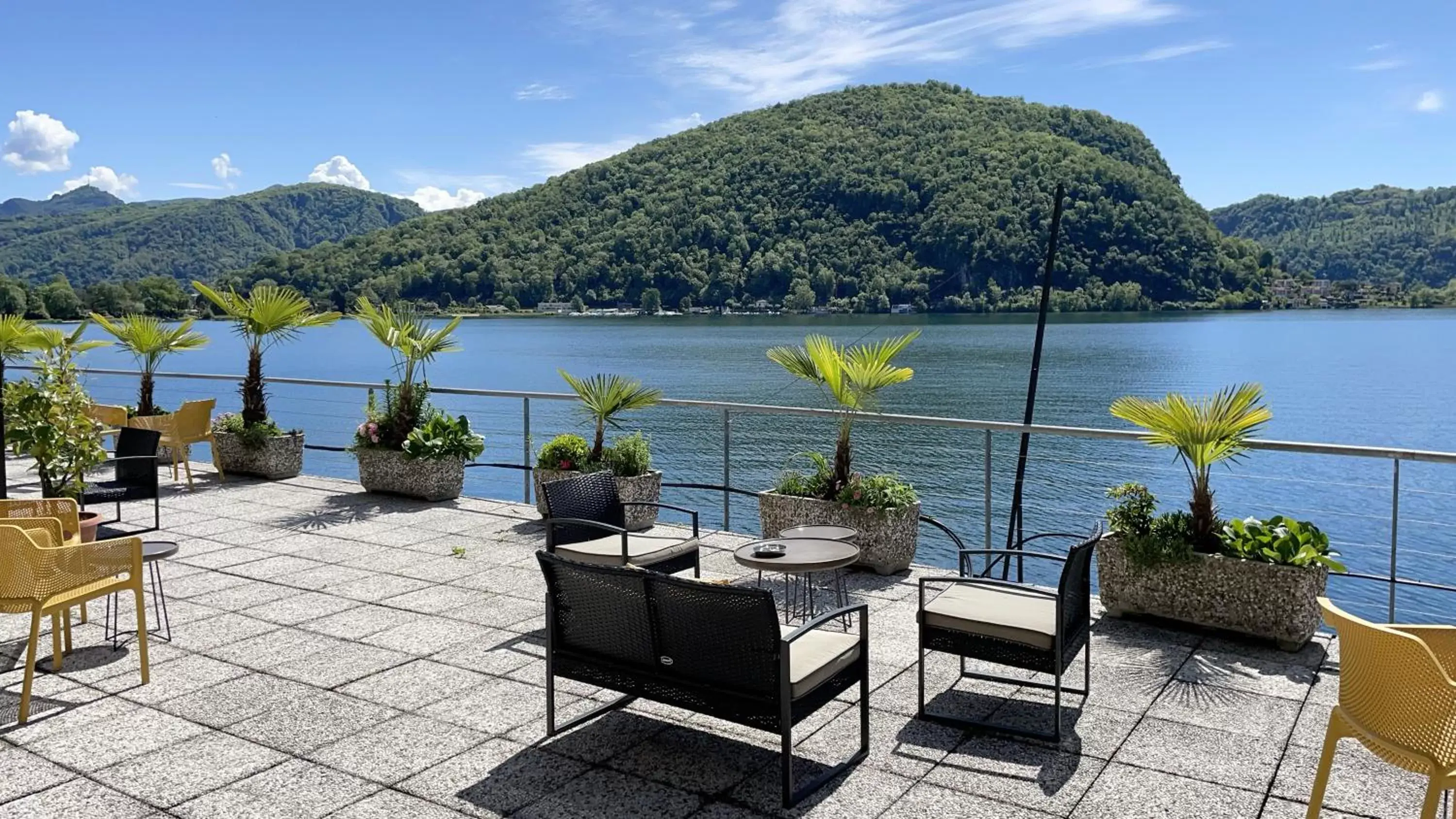 Balcony/Terrace in Tresa Bay Hotel