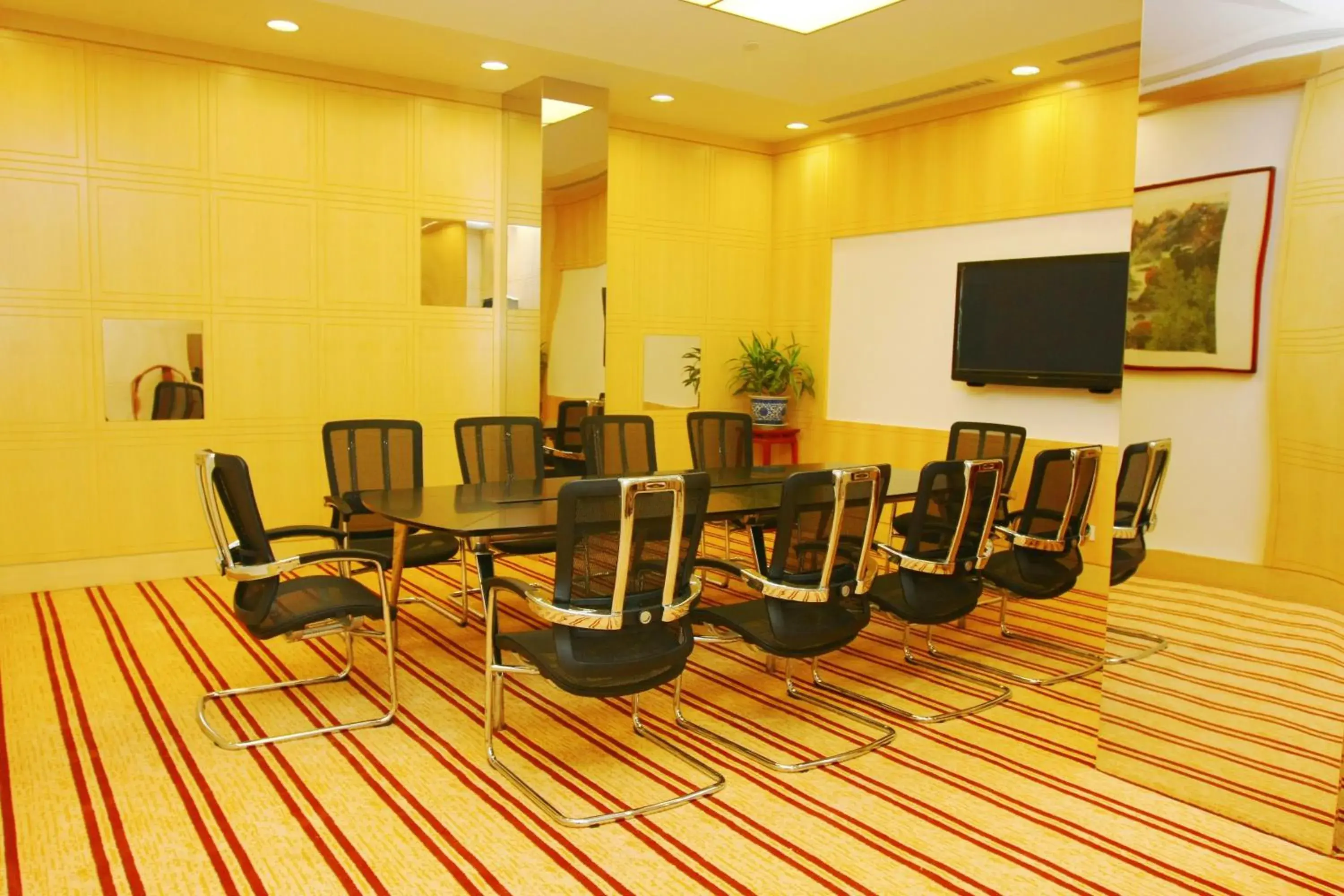 Business facilities in Poly Plaza Hotel