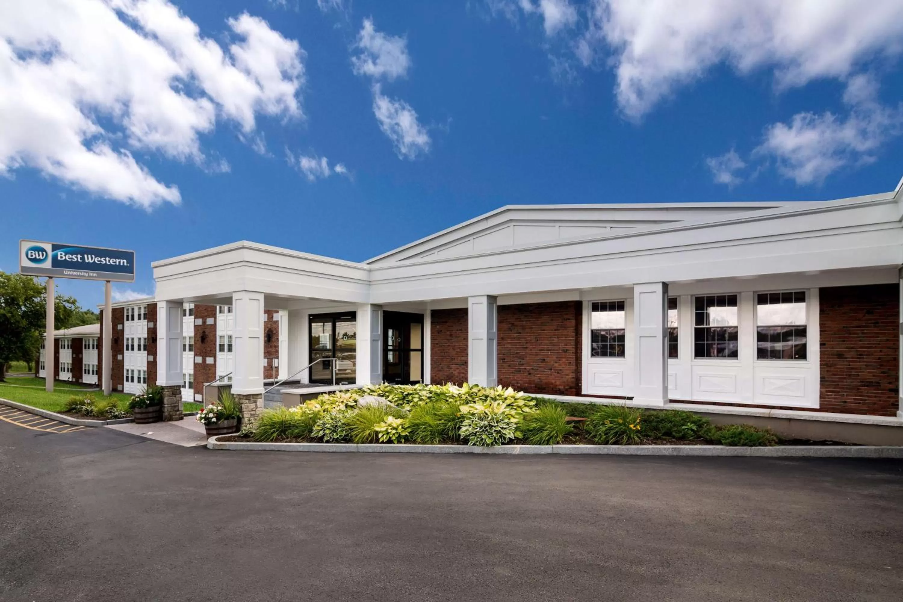 Property building in Best Western University Inn
