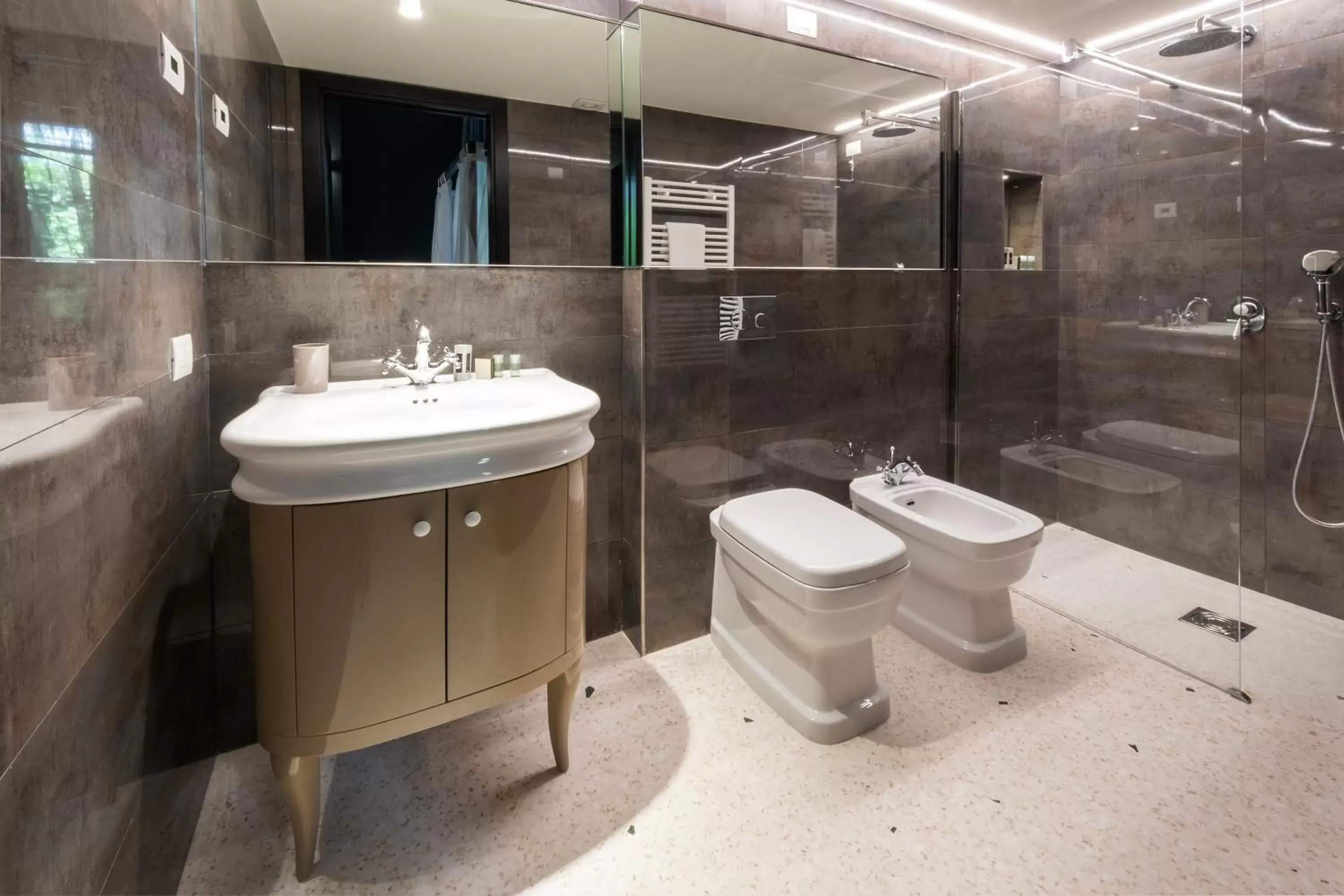 Shower, Bathroom in Residence Poli Venezia