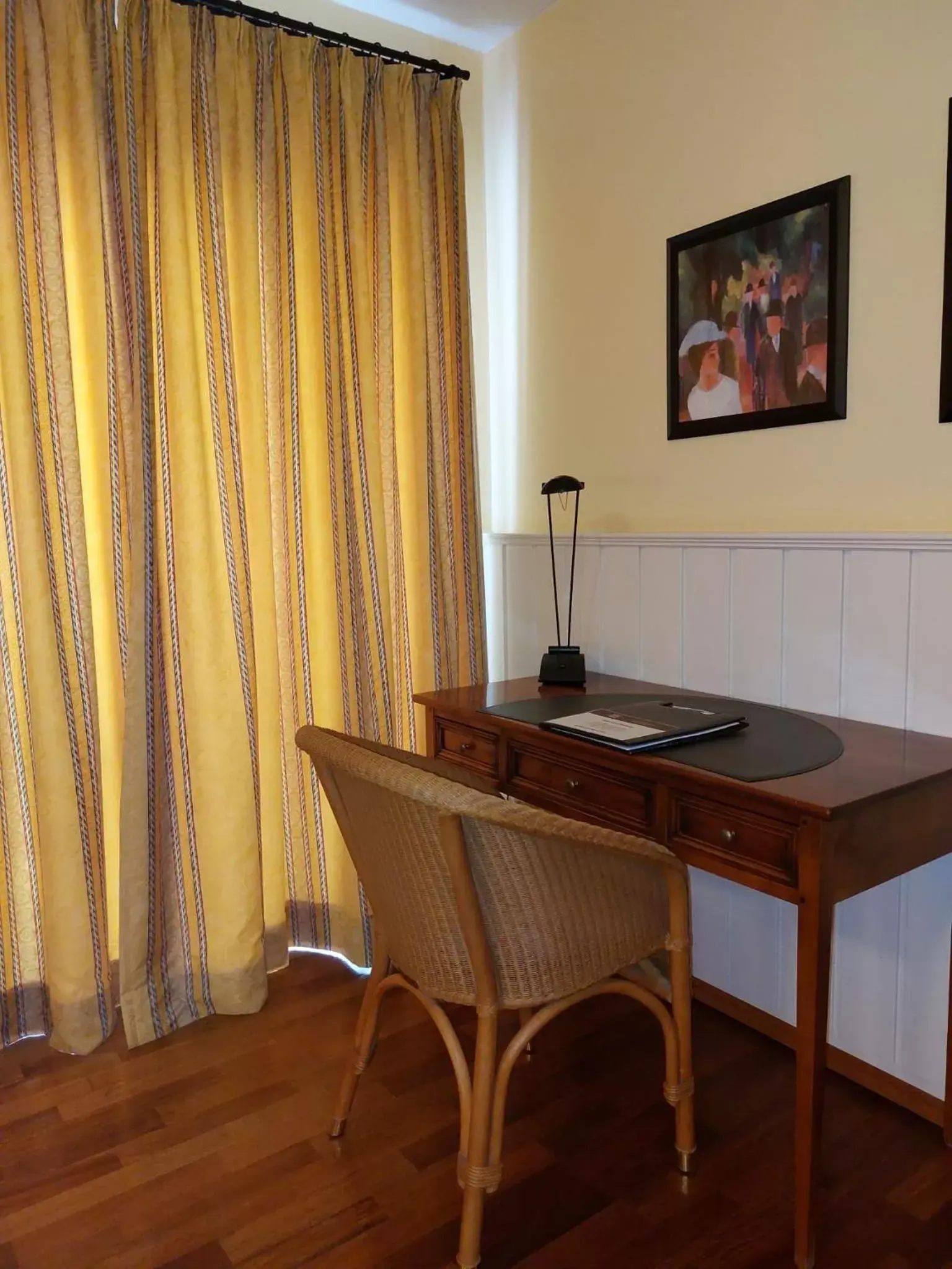 Seating area, TV/Entertainment Center in Hotel Goldener Stern