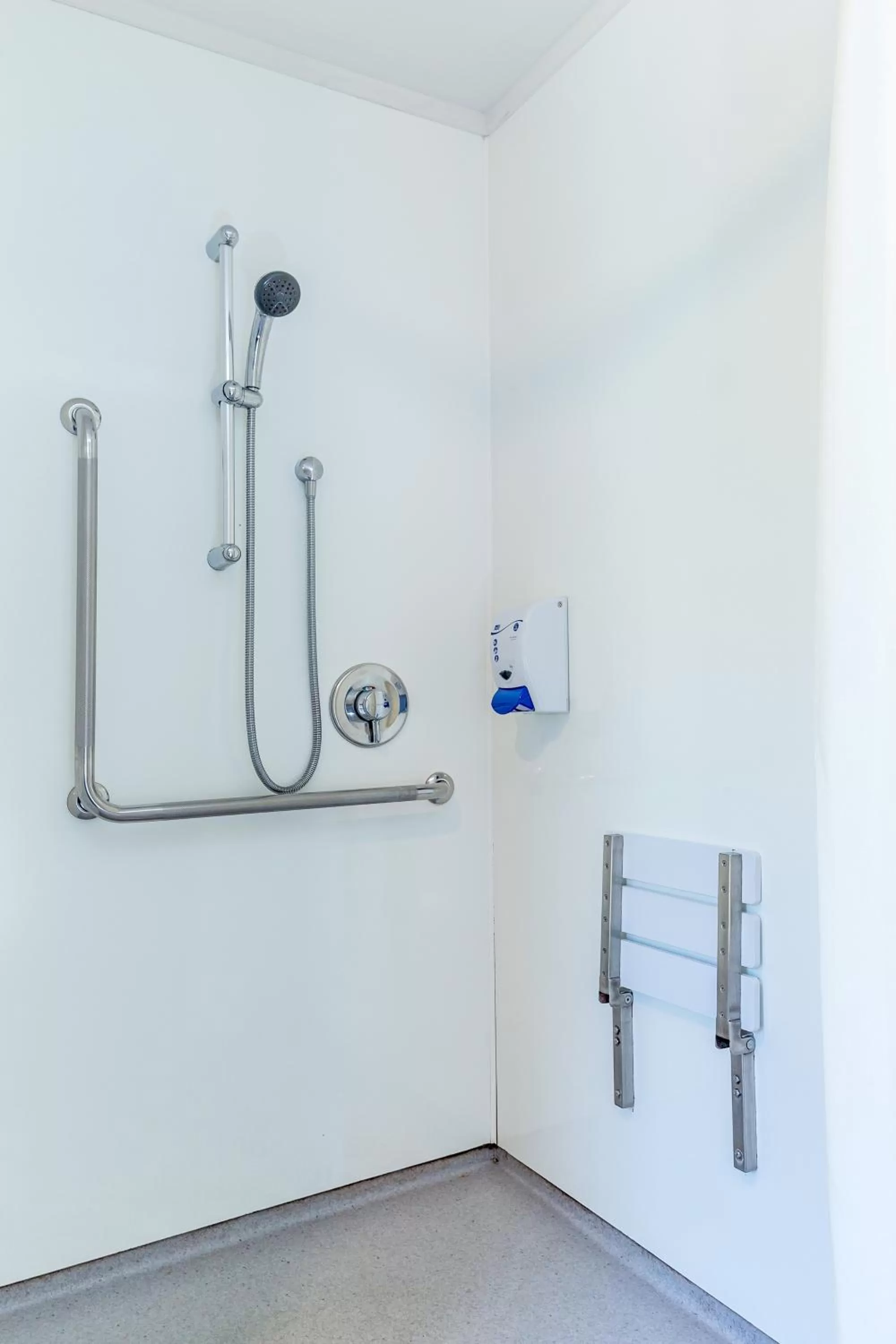 Shower in Cherylea Motel