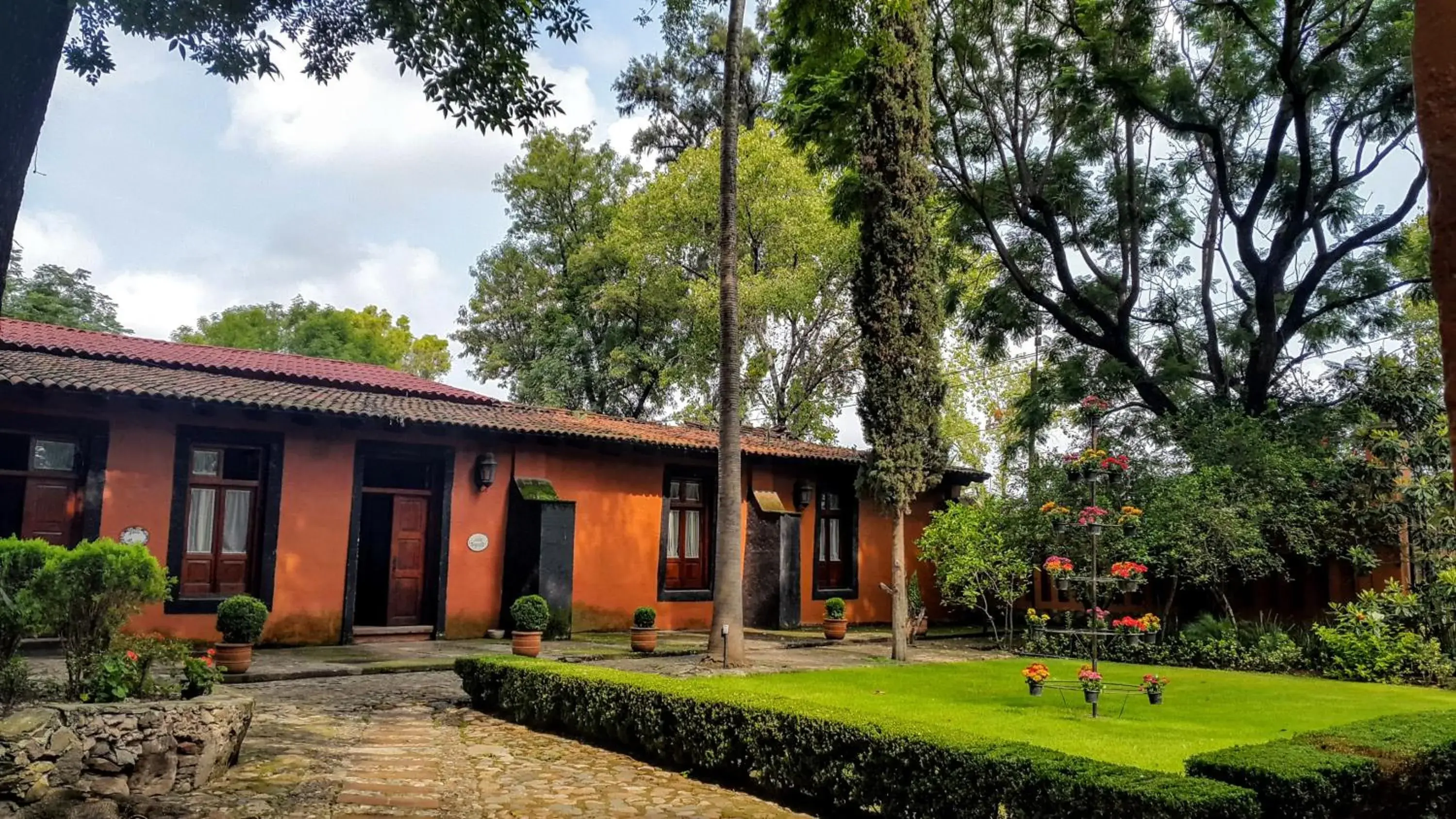 Patio, Property Building in El Marques Hacienda