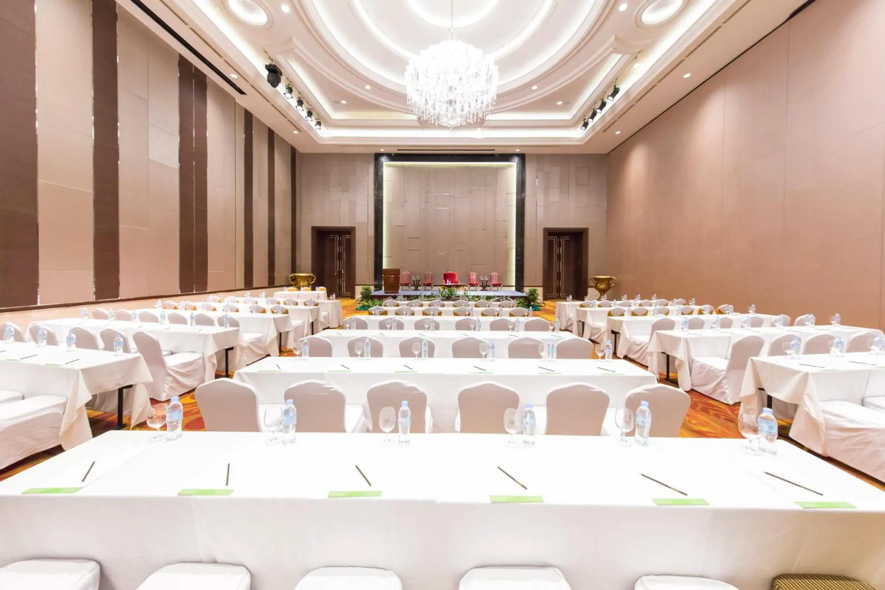Meeting/conference room, Business Area/Conference Room in Garden City Hotel