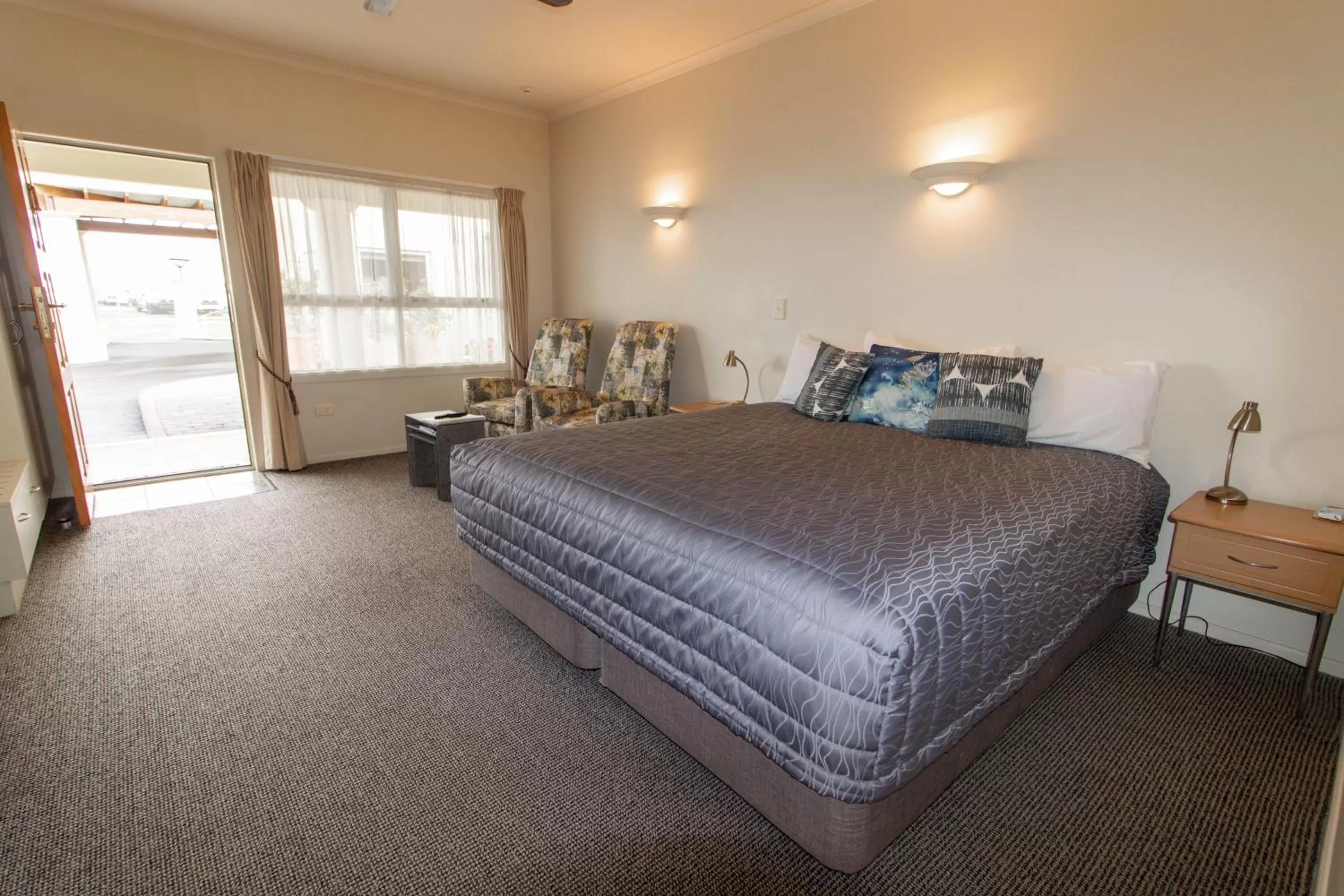 Bed in Tuscany On Thames