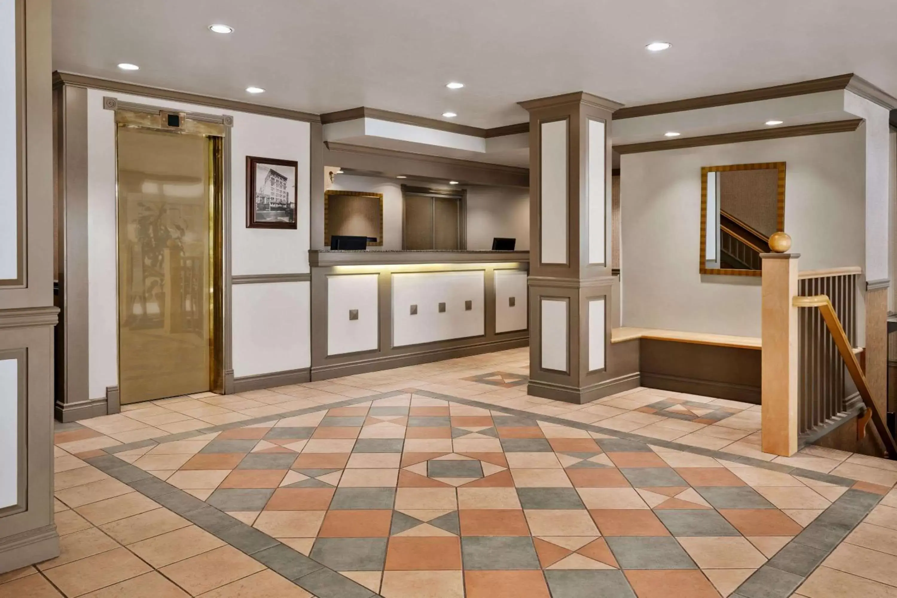 Lobby or reception in Days Inn by Wyndham Vancouver Downtown Lobby or reception in Days Inn by Wyndham Vancouver Downtown
