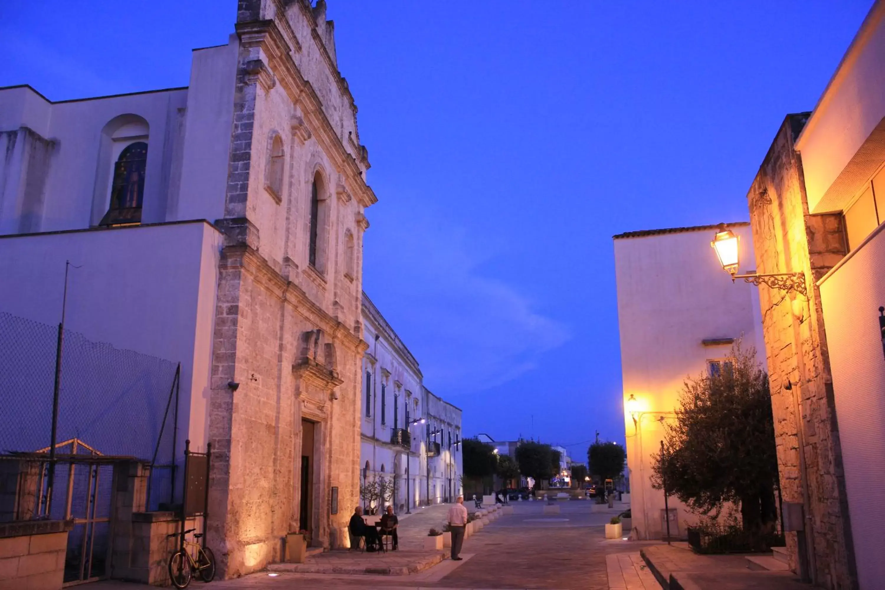 Neighbourhood, Property Building in Dimore Santagaeta