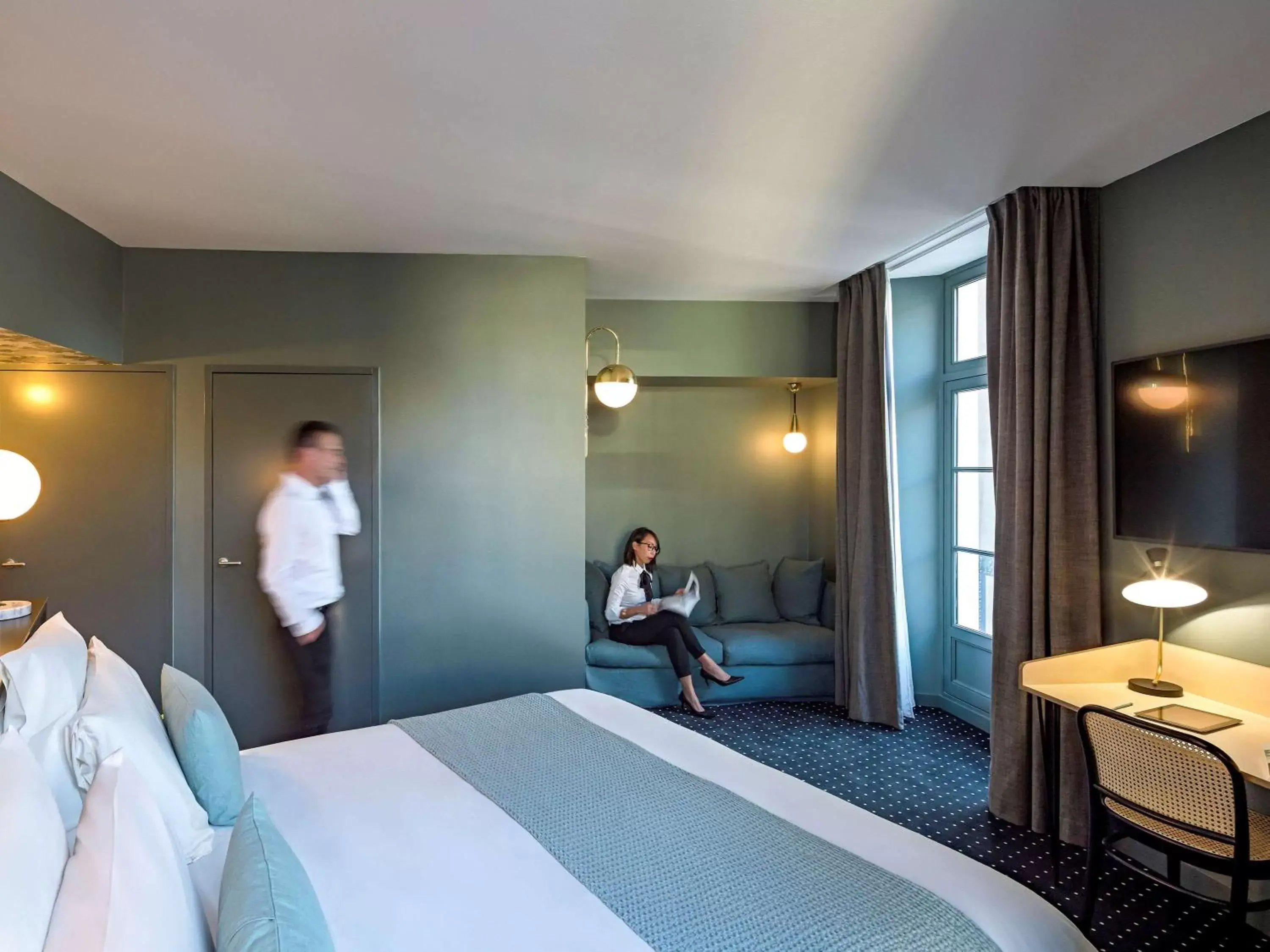 Photo of the whole room, Room Photo in Mercure Nantes Centre Passage Pommeraye