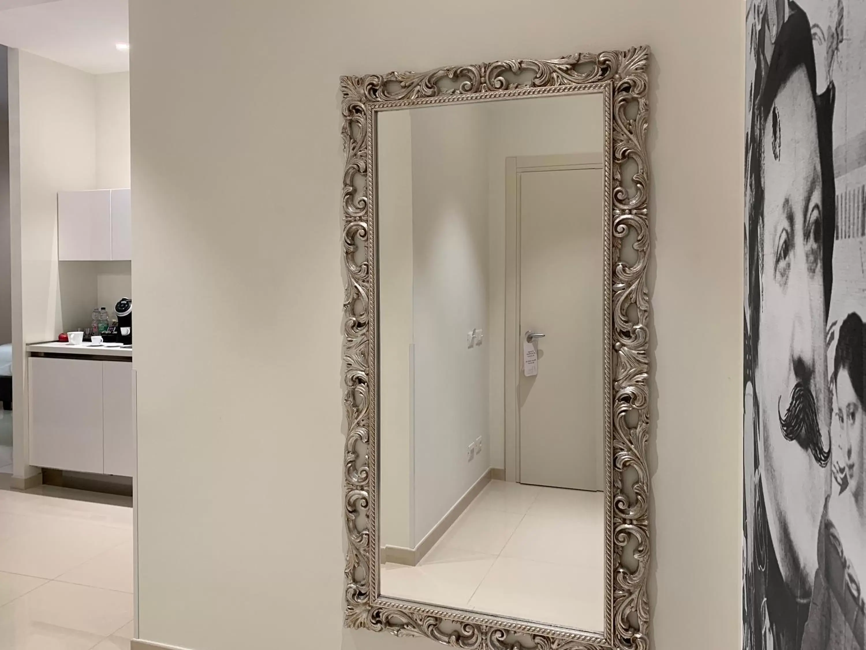 Decorative detail, Bathroom in Opera Relais De Charme - Aparthotel