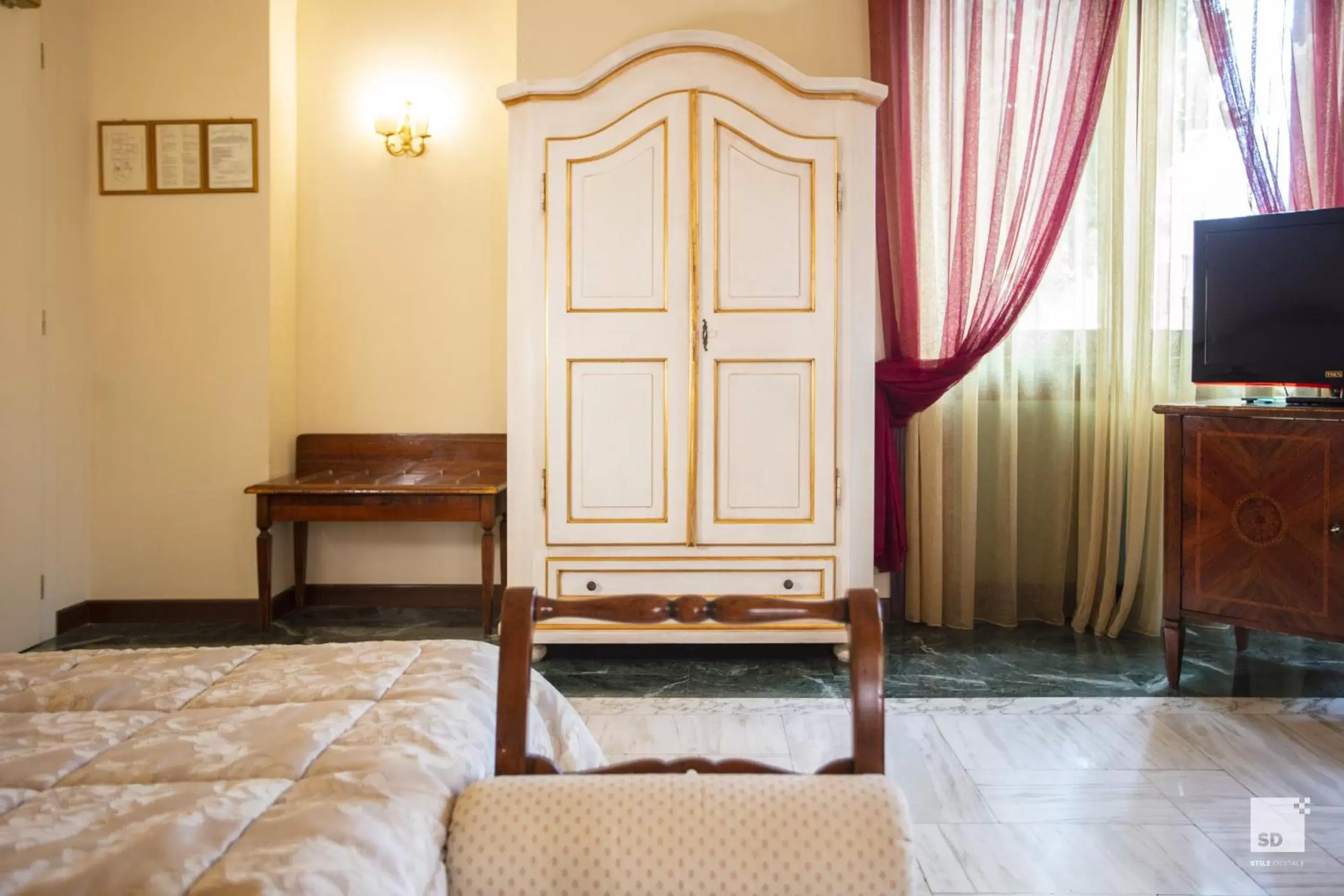 Photo of the whole room, Seating Area in Hotel Alessandro Della Spina