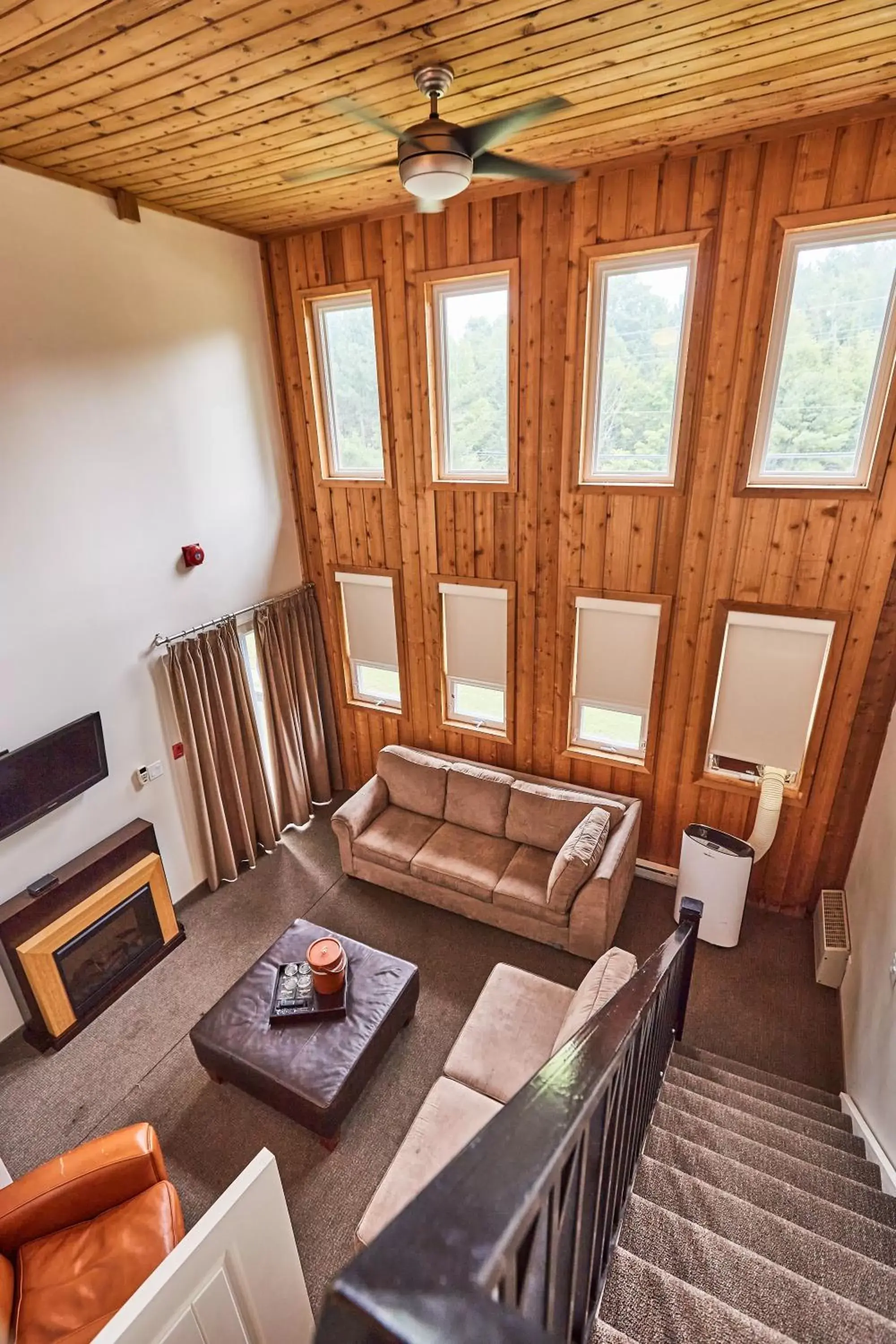 Living room, Seating Area in 3 Pines Lodge Muskoka