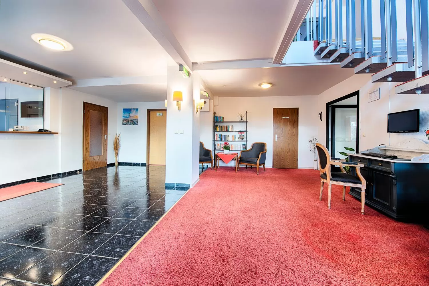 Lobby or reception in Hotel B1