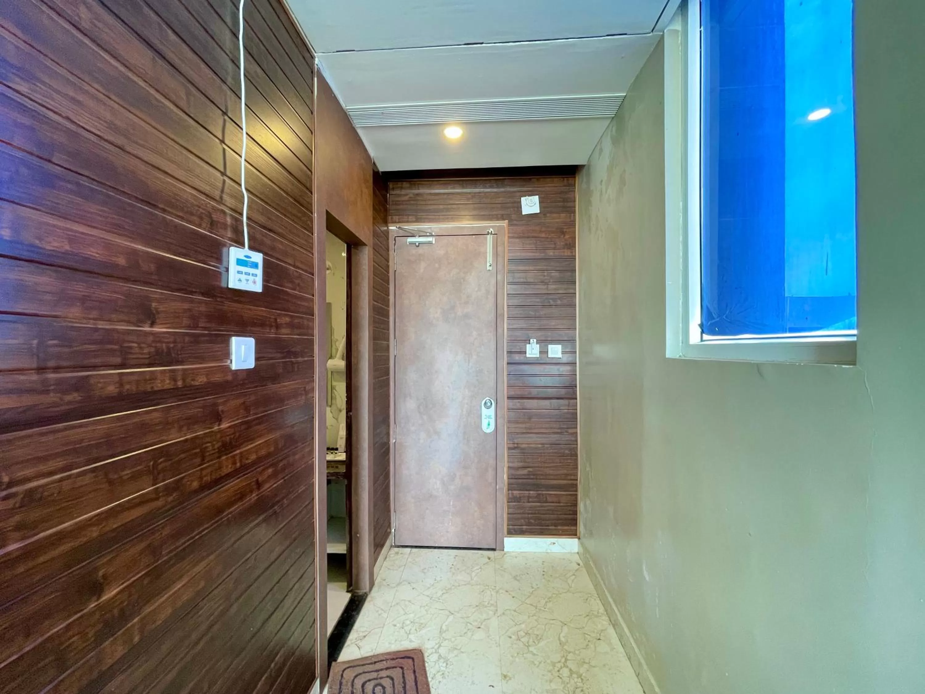 Hotel TBS sea view ! Puri