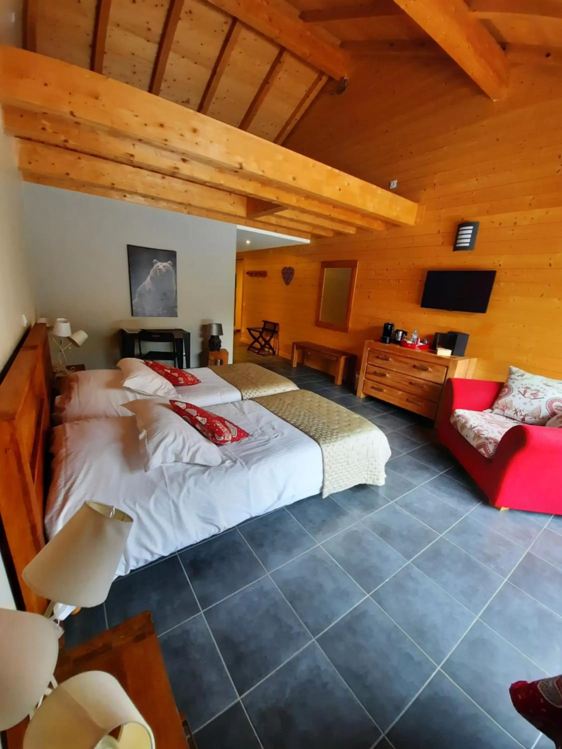 Bedroom, Bed in Au Cœur des Lacs - Chambres d'hôtes