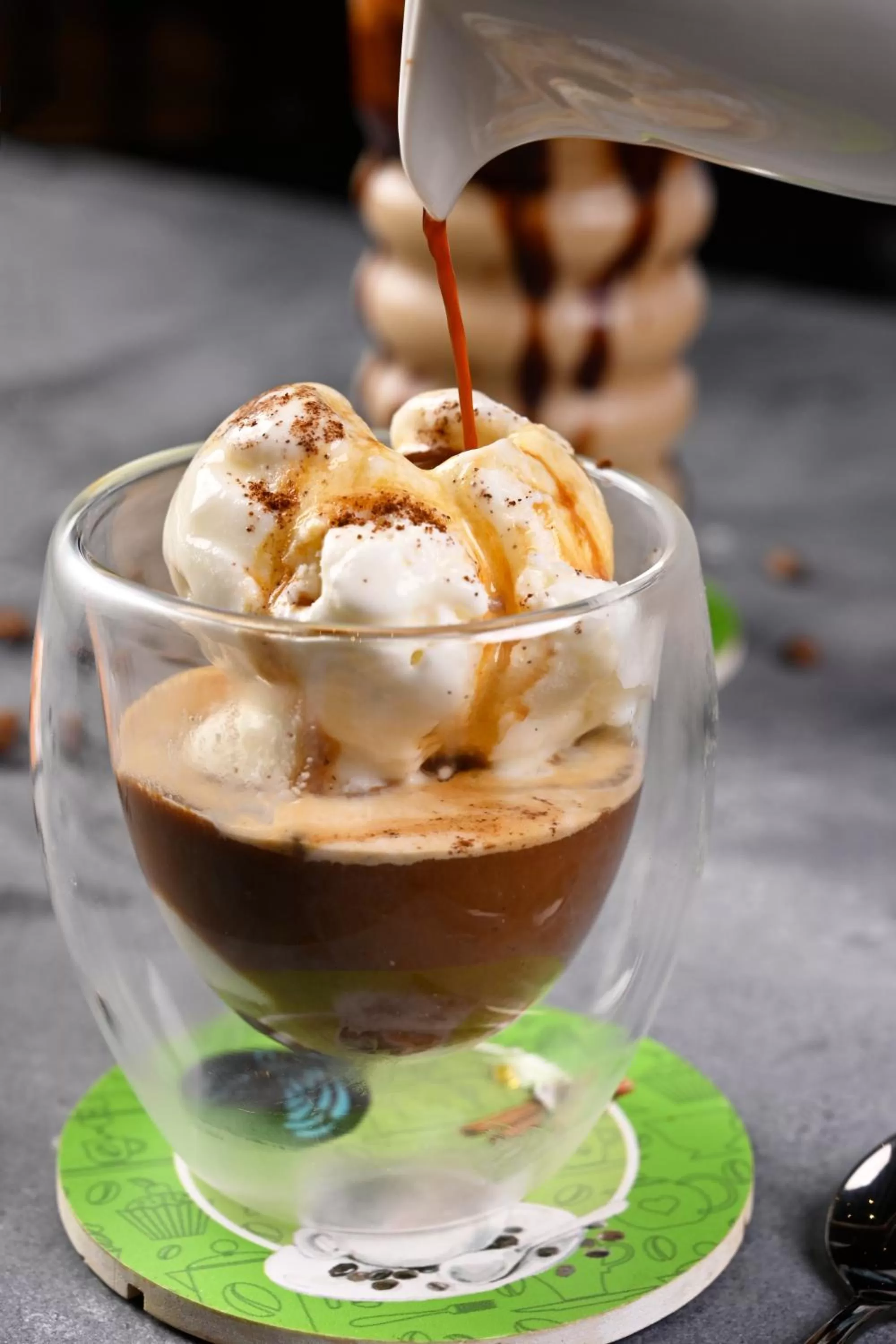 Restaurant/places to eat in Novotel Kolkata Hotel and Residences