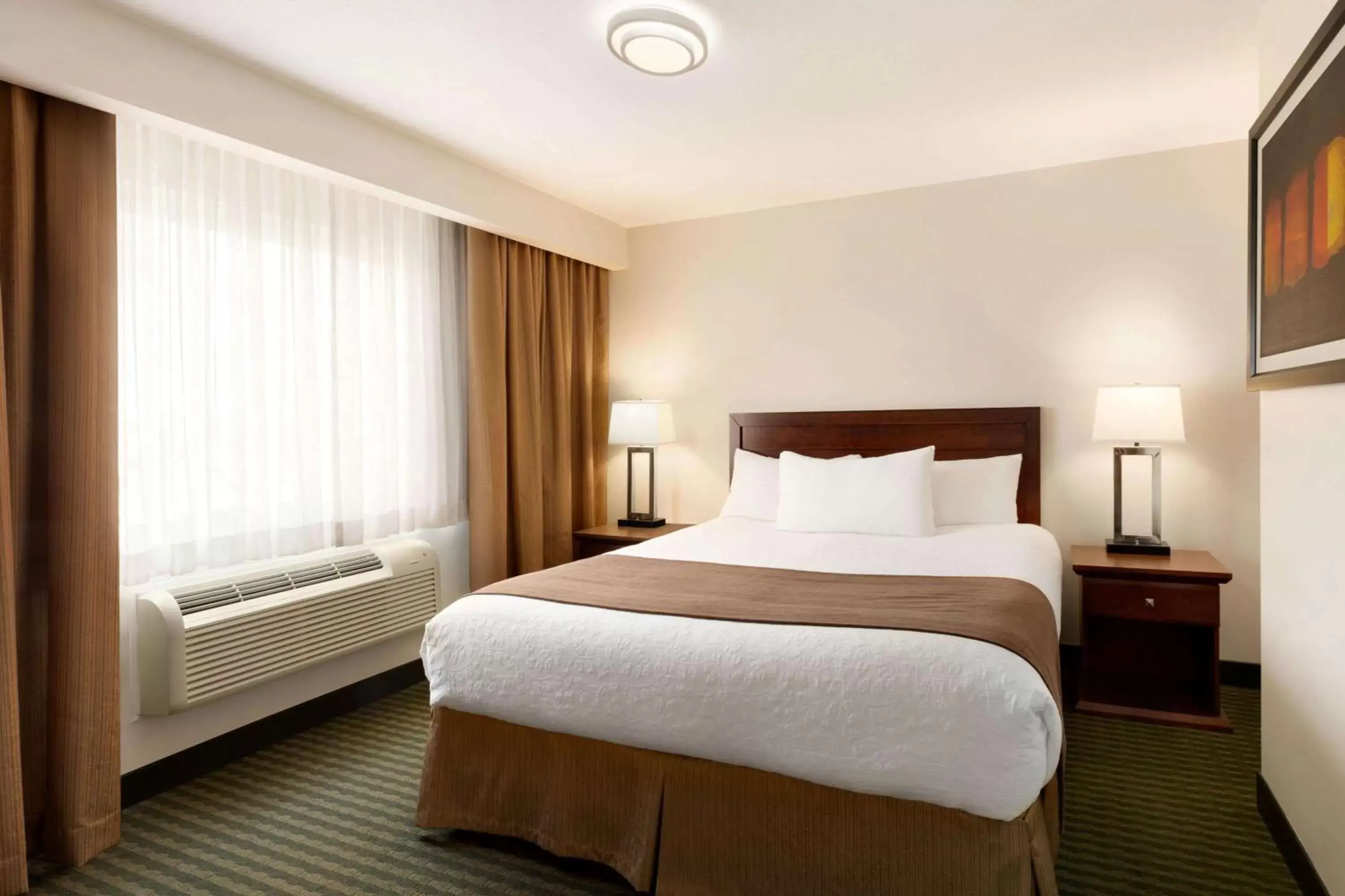 Photo of the whole room, Bed in Travelodge Hotel by Wyndham Weyburn