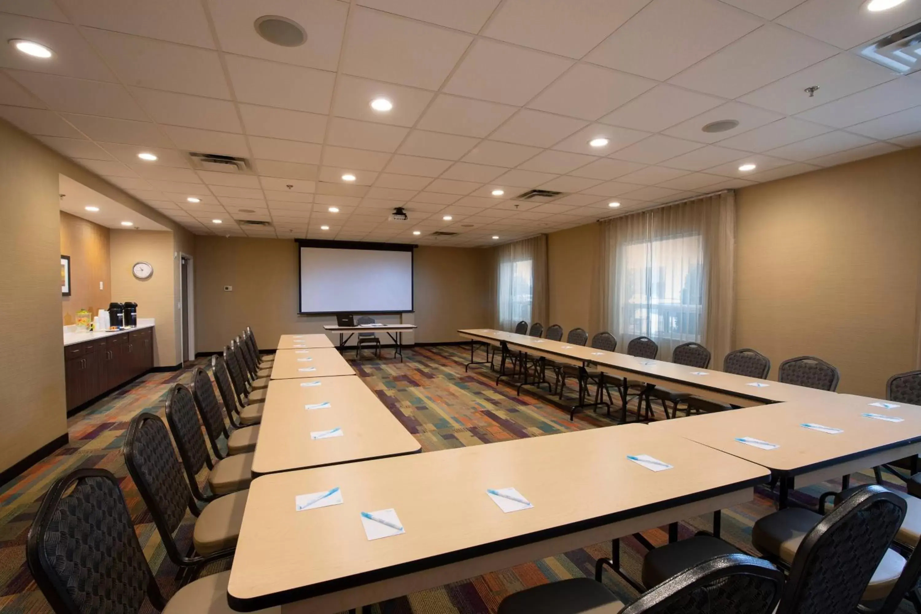 Meeting/conference room in Fairfield Inn & Suites by Marriott Edmonton North