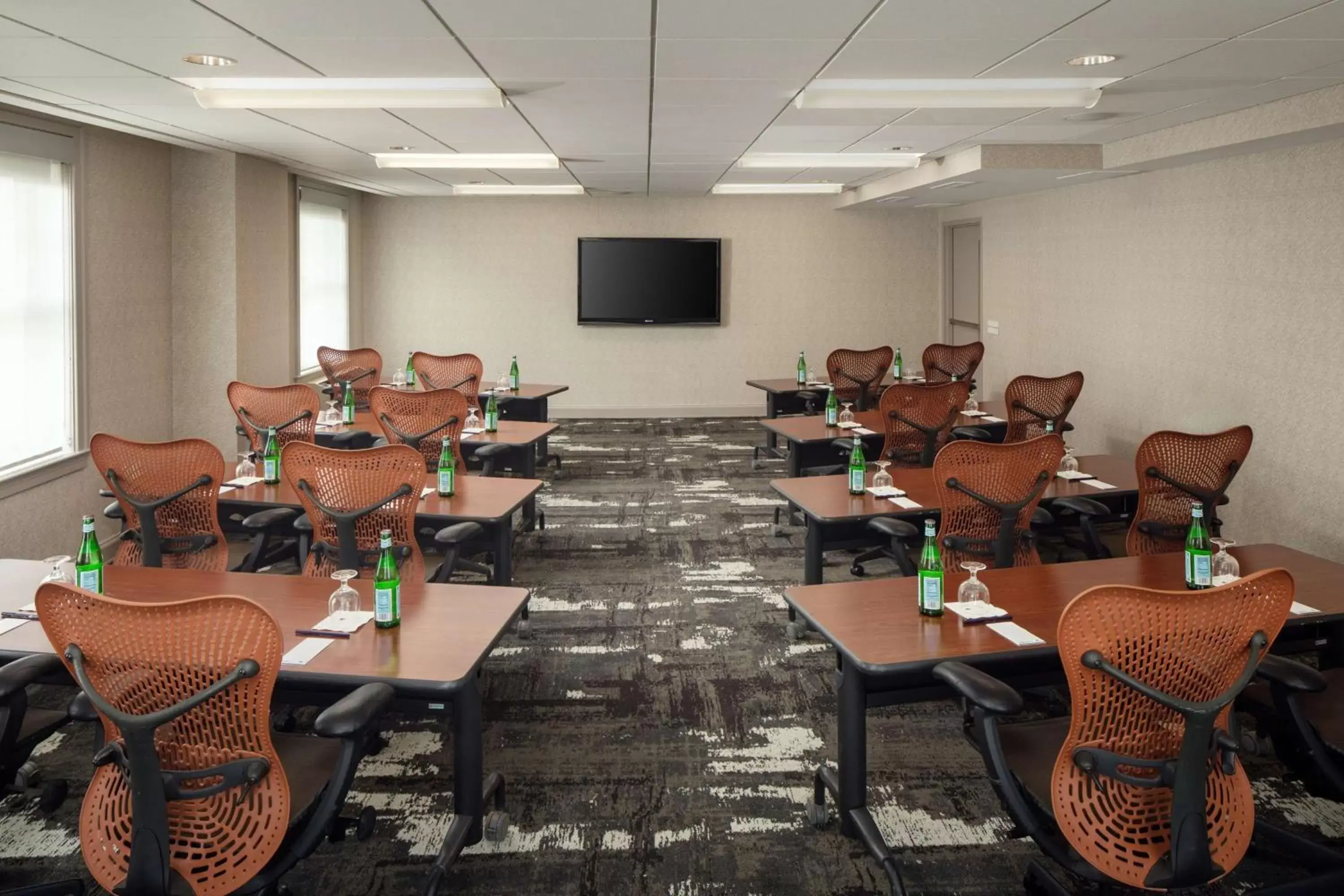 Meeting/conference room in DoubleTree Suites by Hilton Hotel Detroit Downtown - Fort Shelby