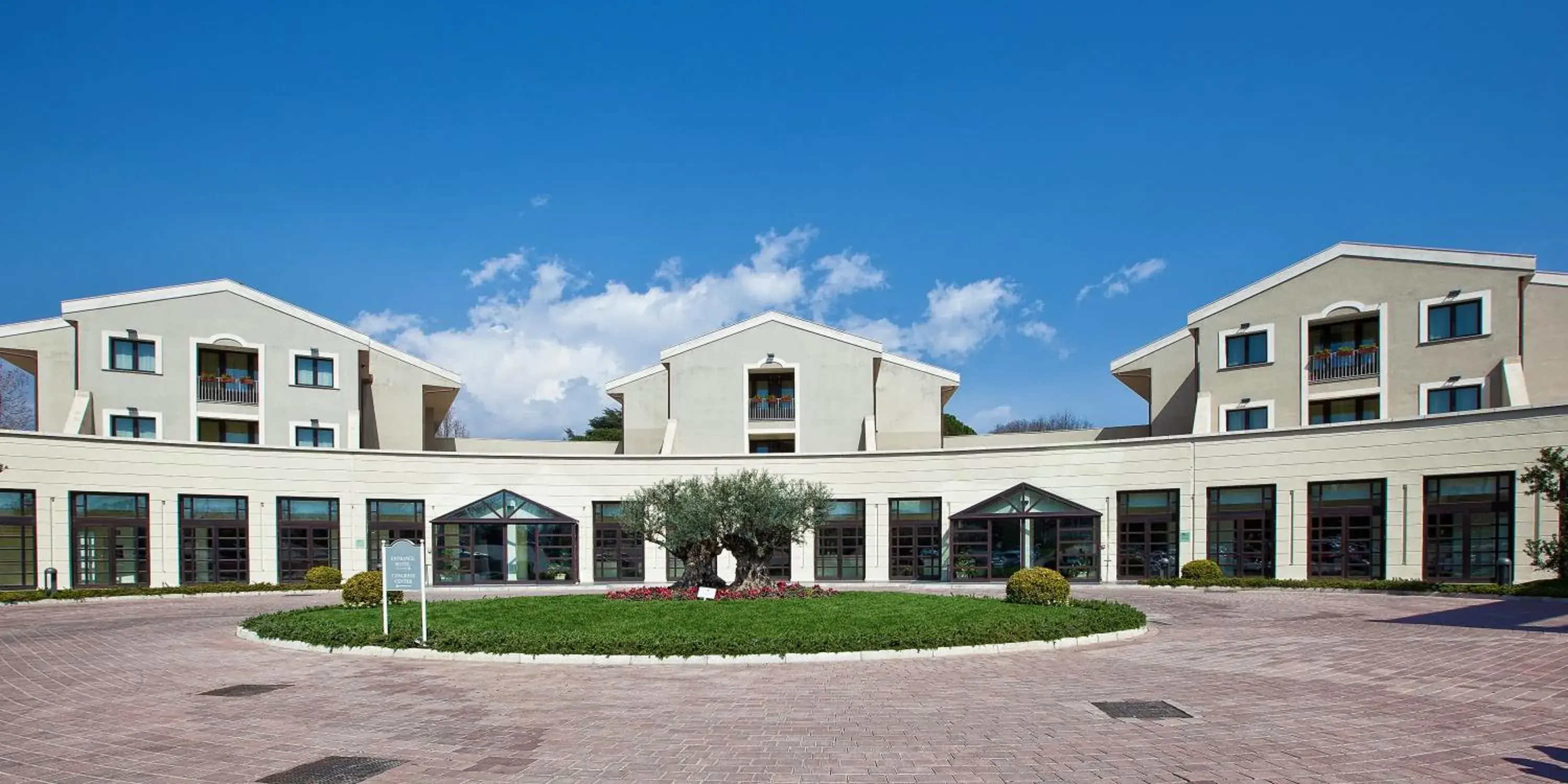 Facade/entrance, Property Building in Grand Hotel Villa Itria Congress & Spa