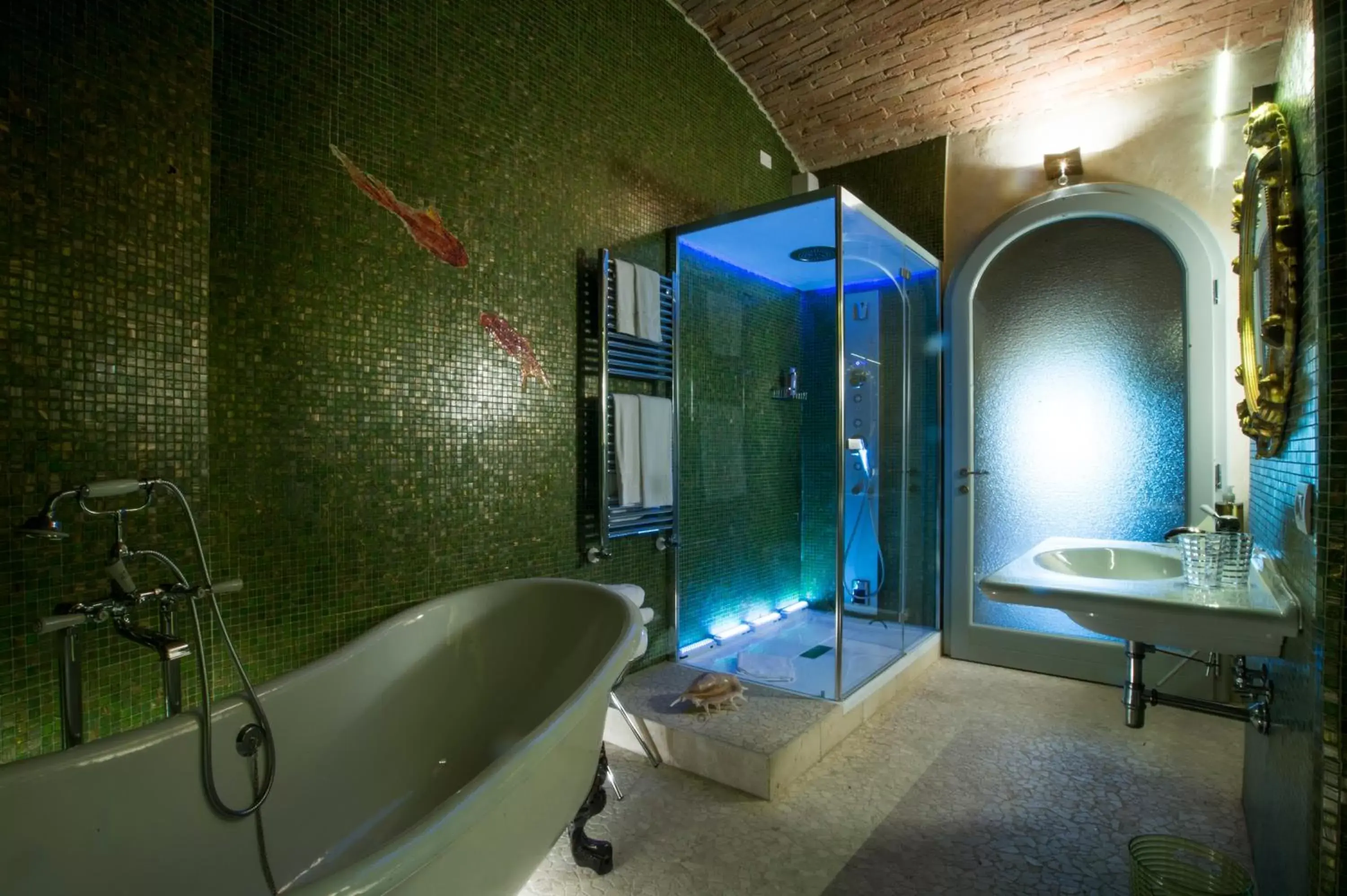 Shower, Bathroom in Palazzo Pacini