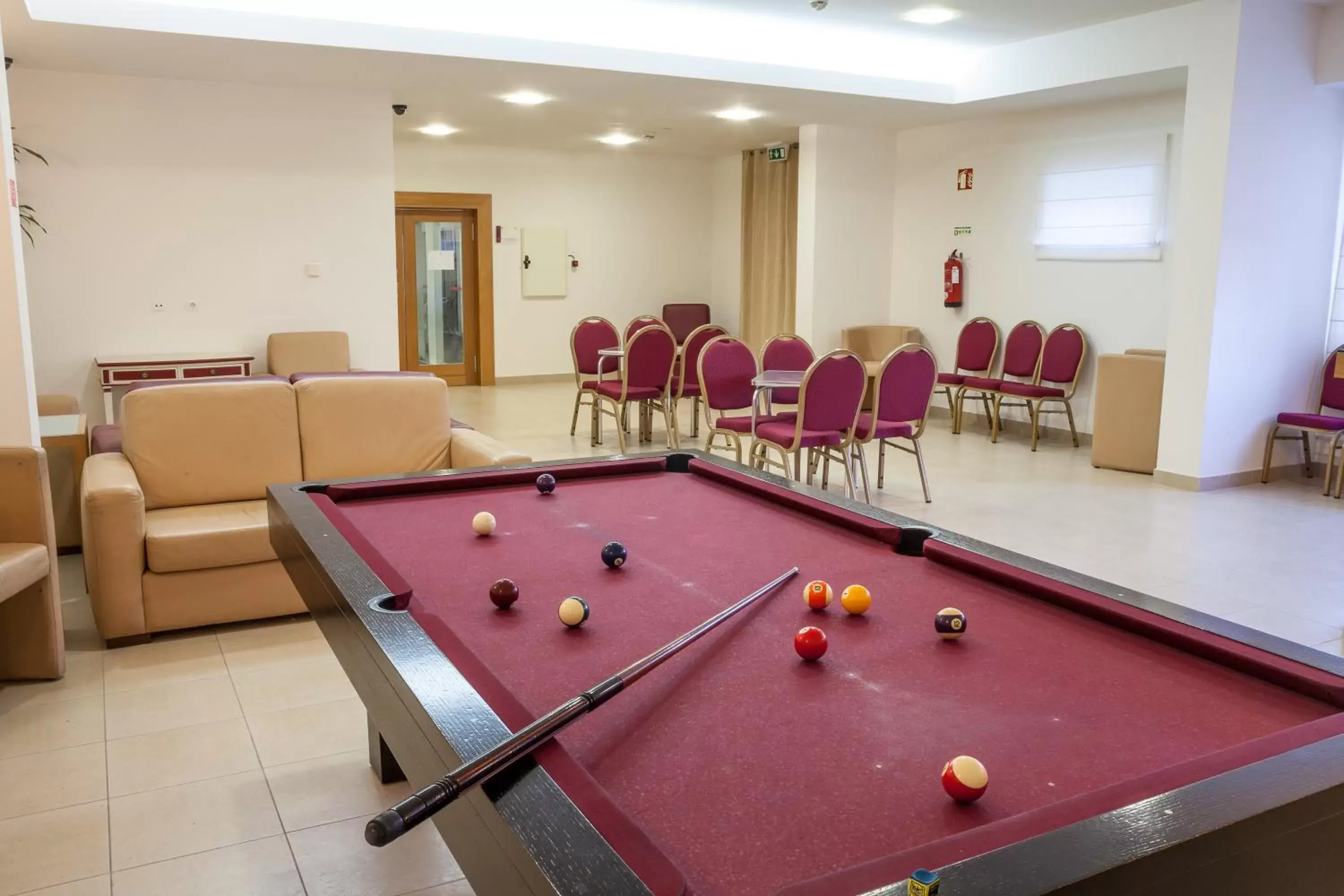 Area and facilities, Billiards in Hotel do Lago