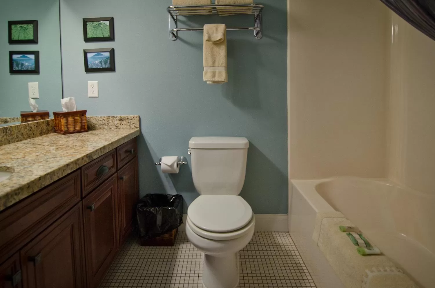 Bathroom in Pacific Reef Hotel & Light Show