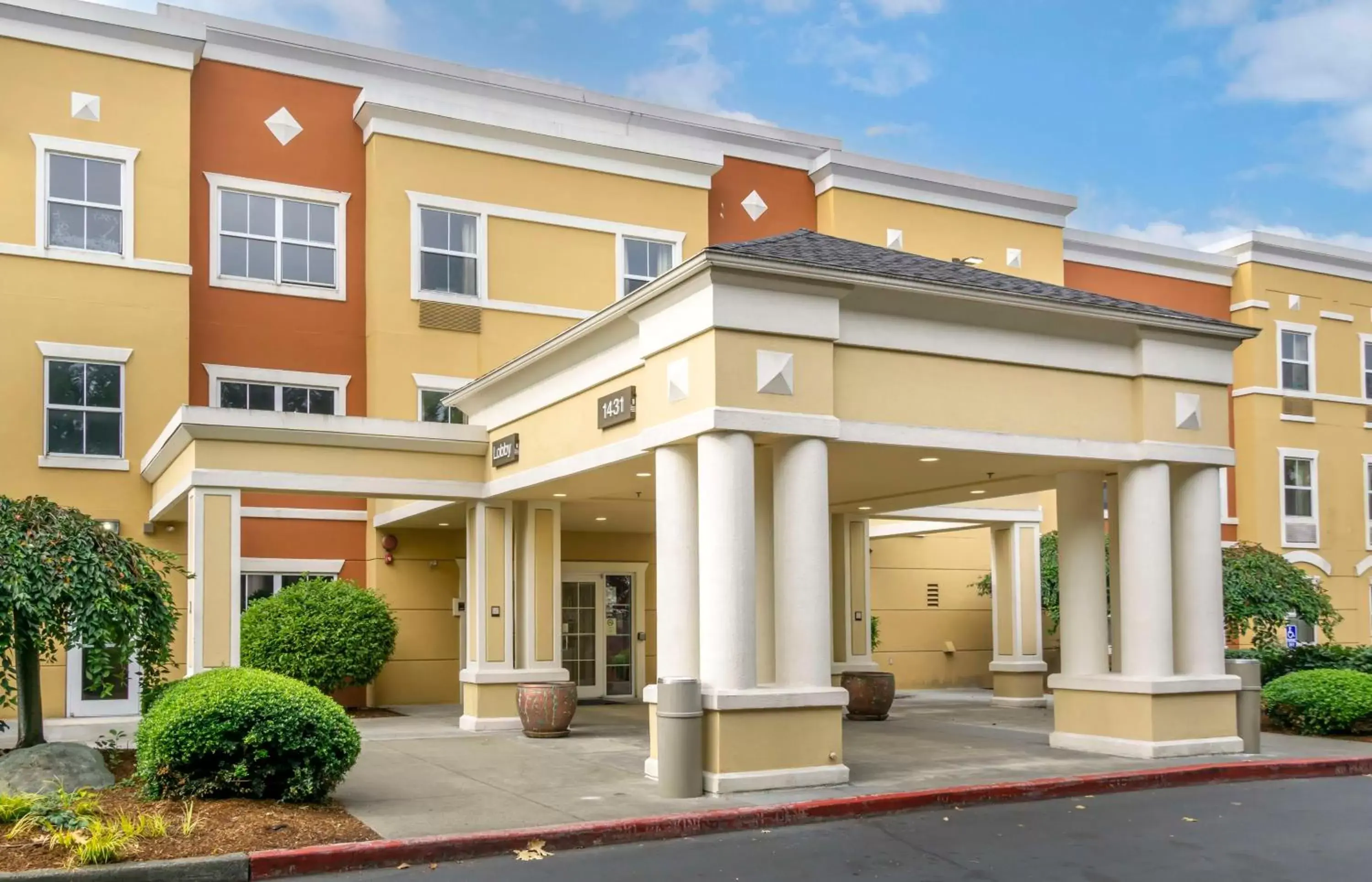 Property Building in Extended Stay America Suites - Seattle - Everett - Silverlake