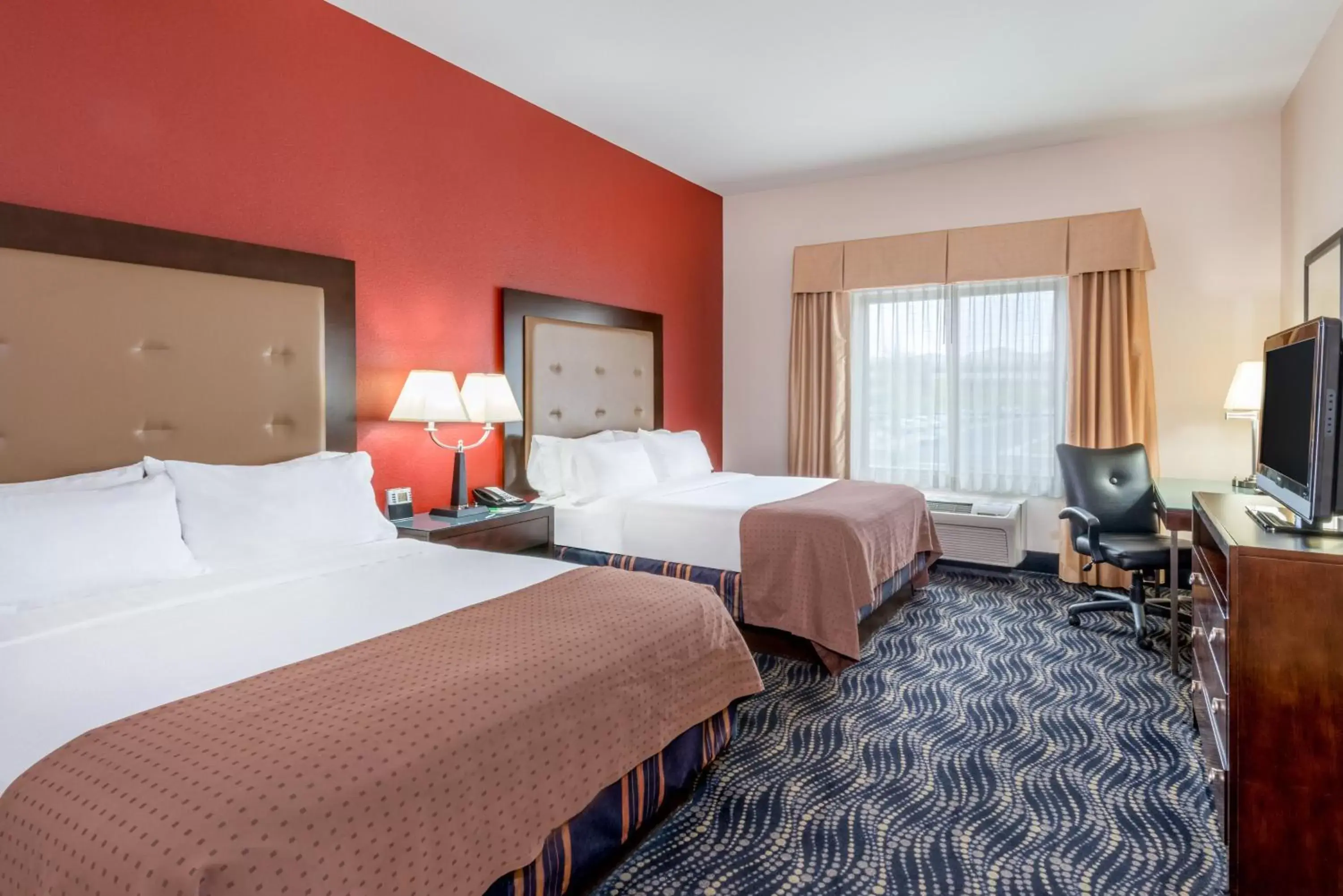 Photo of the whole room in Holiday Inn Hotel & Suites Grand Junction-Airport, an IHG Hotel