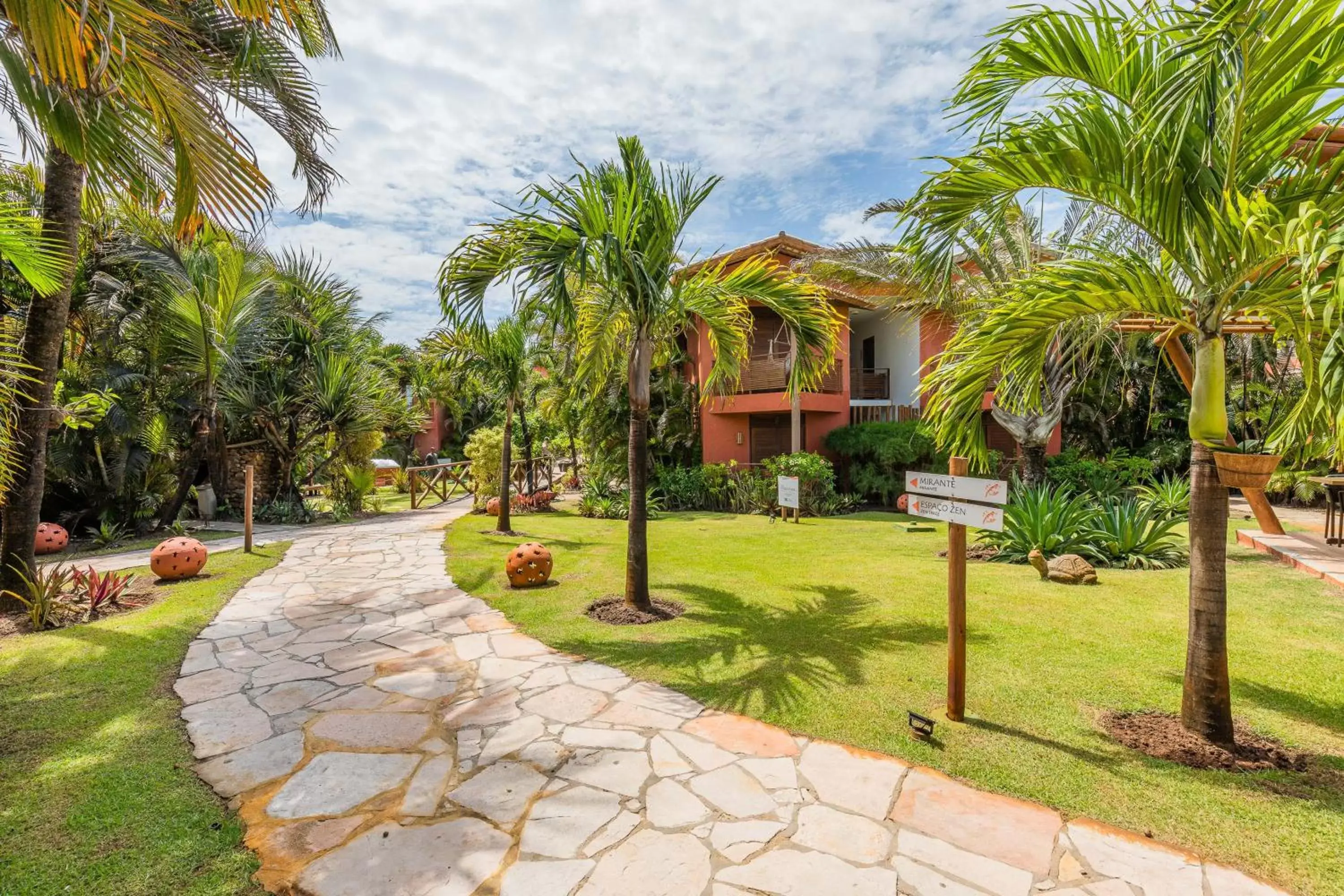 Property building, Garden in Aruanã Eco Praia Hotel