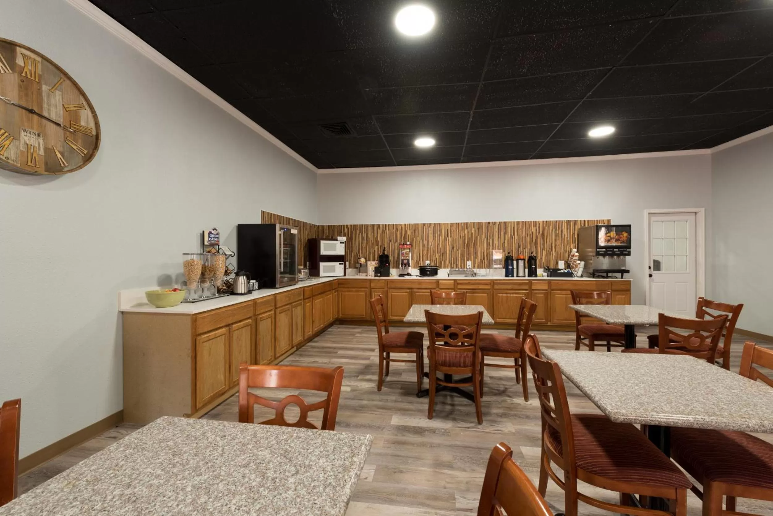 Breakfast in Quality Inn & Suites Manitou Springs at Pikes Peak