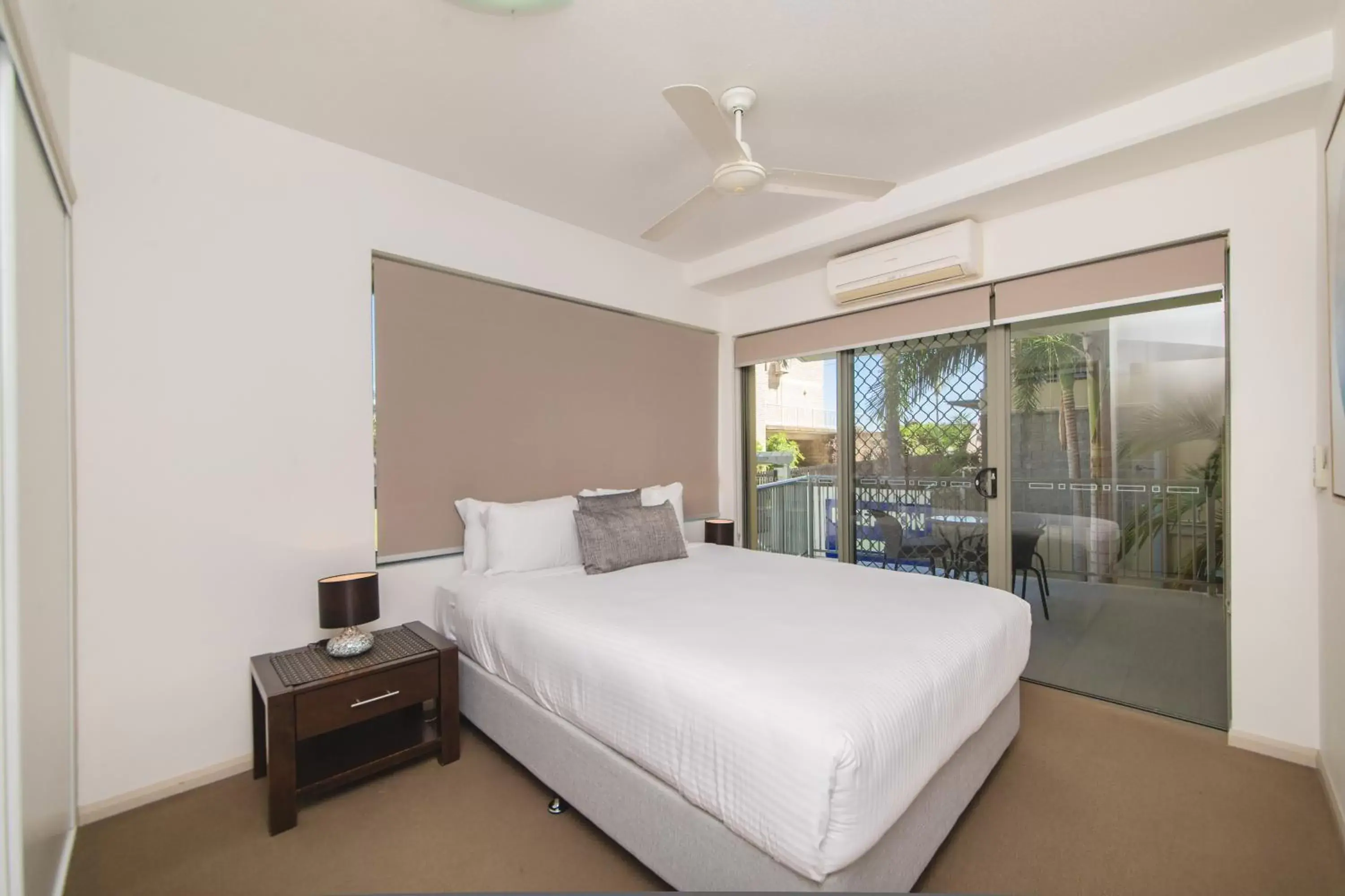 Bedroom, Bed in Beaches on Lammermoor Apartments