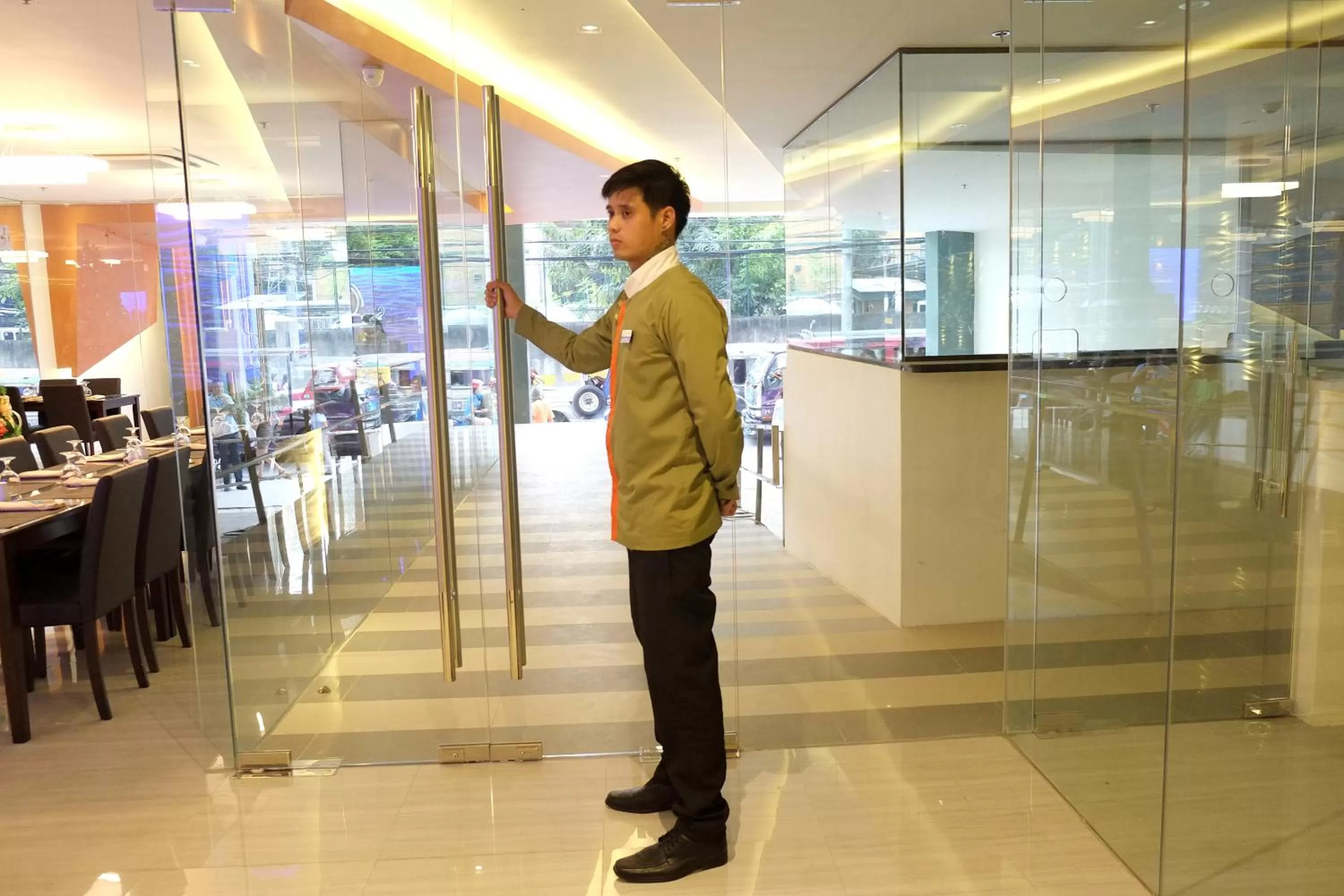 Facade/entrance in Southpole Central Hotel